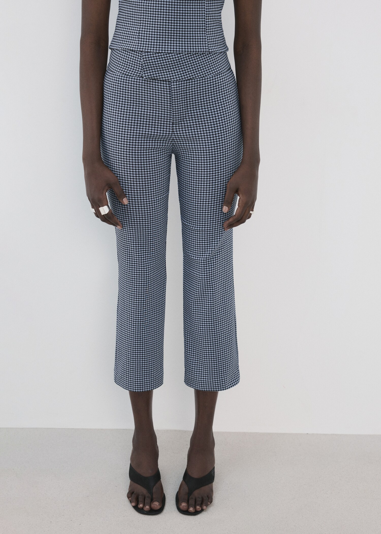 Pantalon à carreaux vichy court - Plan moyen