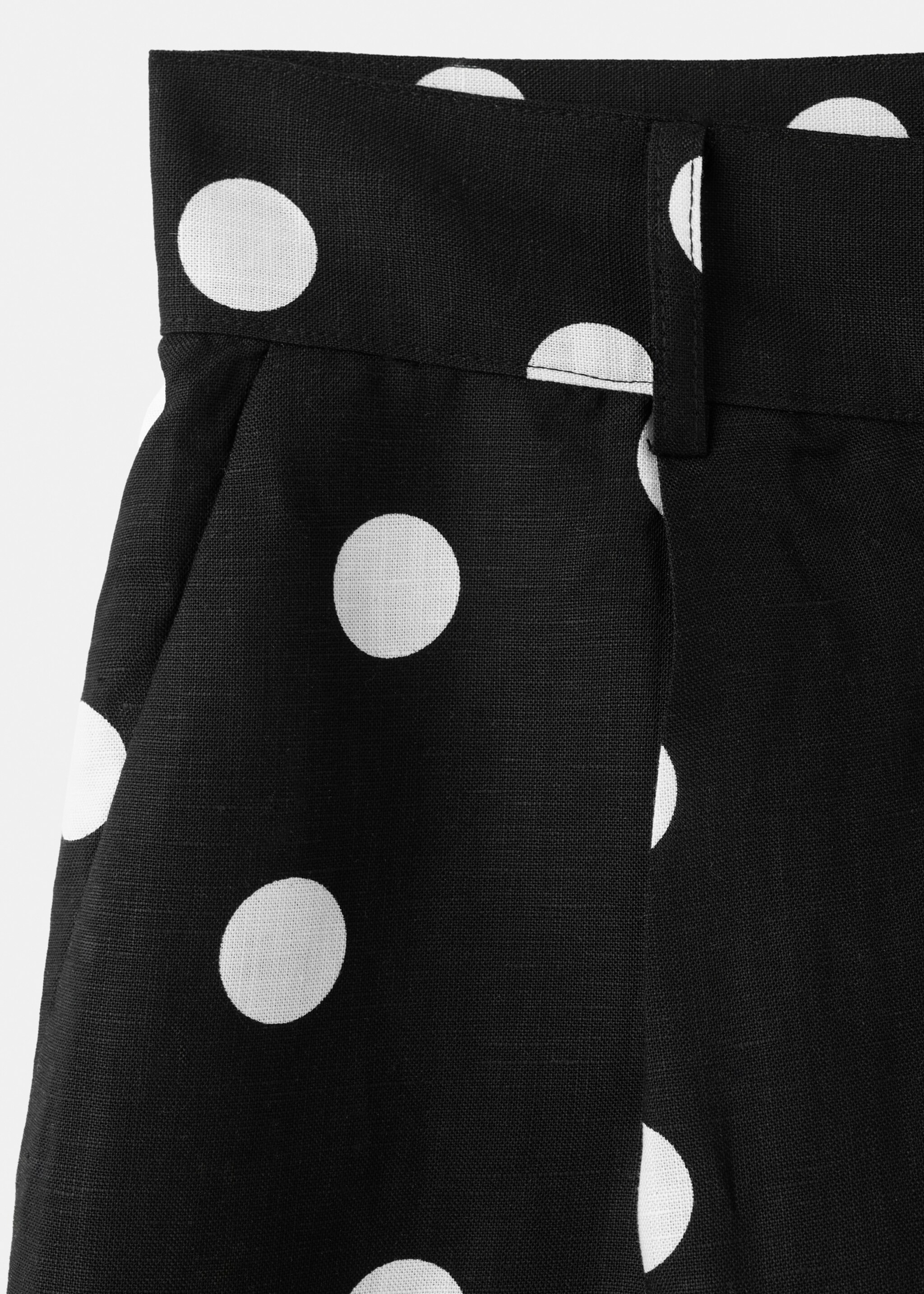 Shorts en lyocell à pois - Détail de l'article 8, Noir. Ref: 27097152-00.