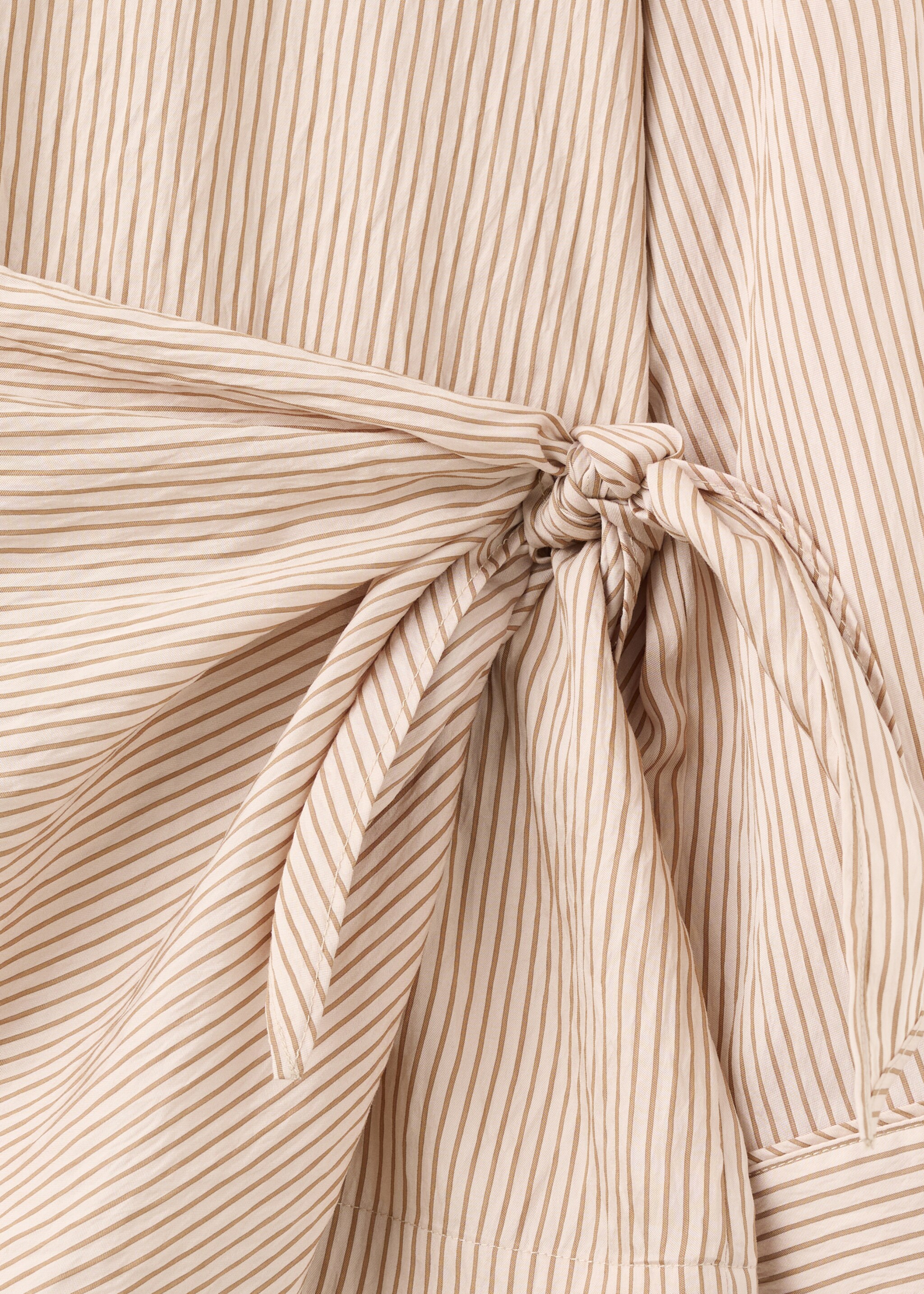 Knot stripped blouse - Details of the article 8, Brown. Ref: 27097157-00.