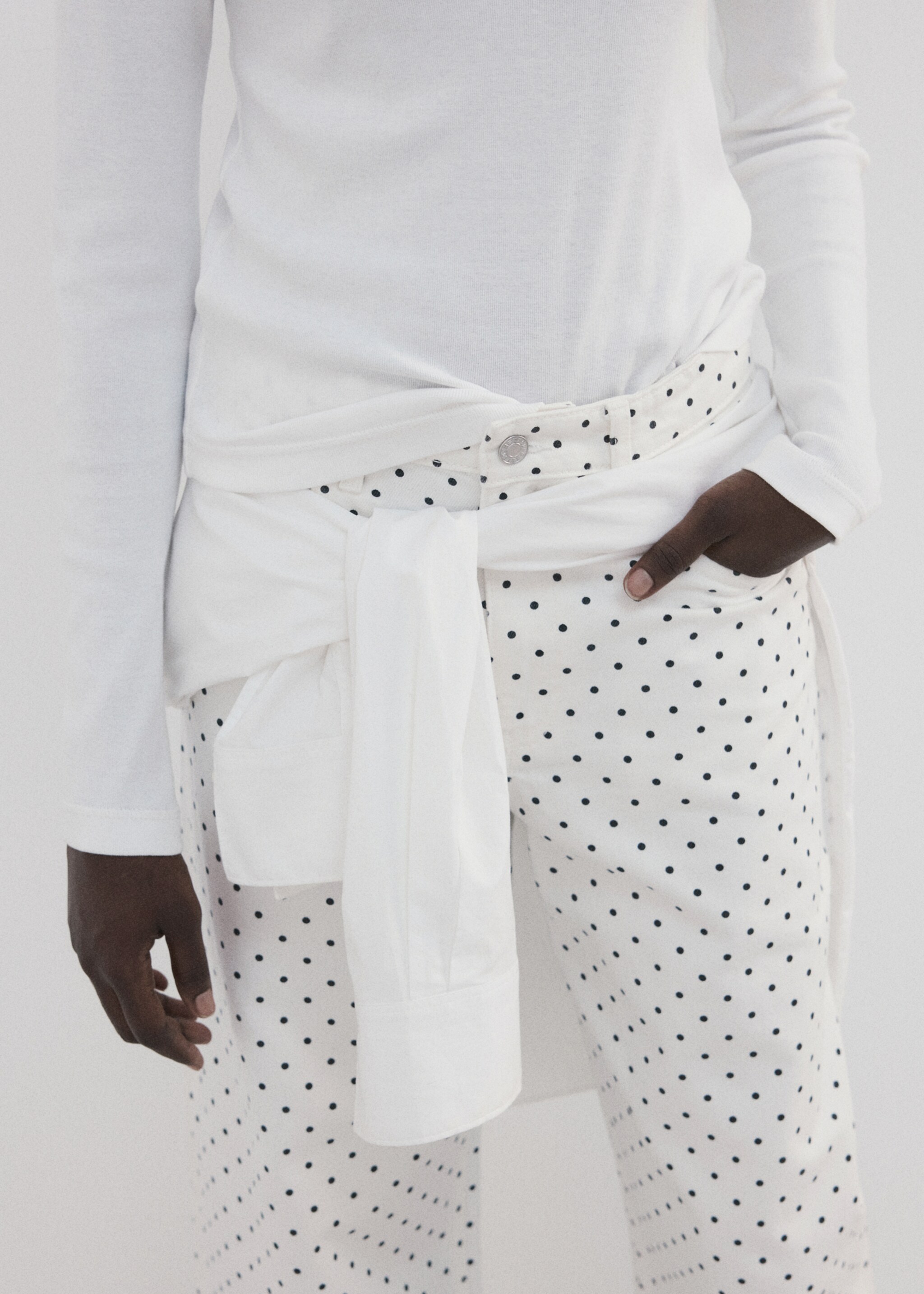 Polka dot balloon jeans - Details of the article 6, White. Ref: 27097158-00.