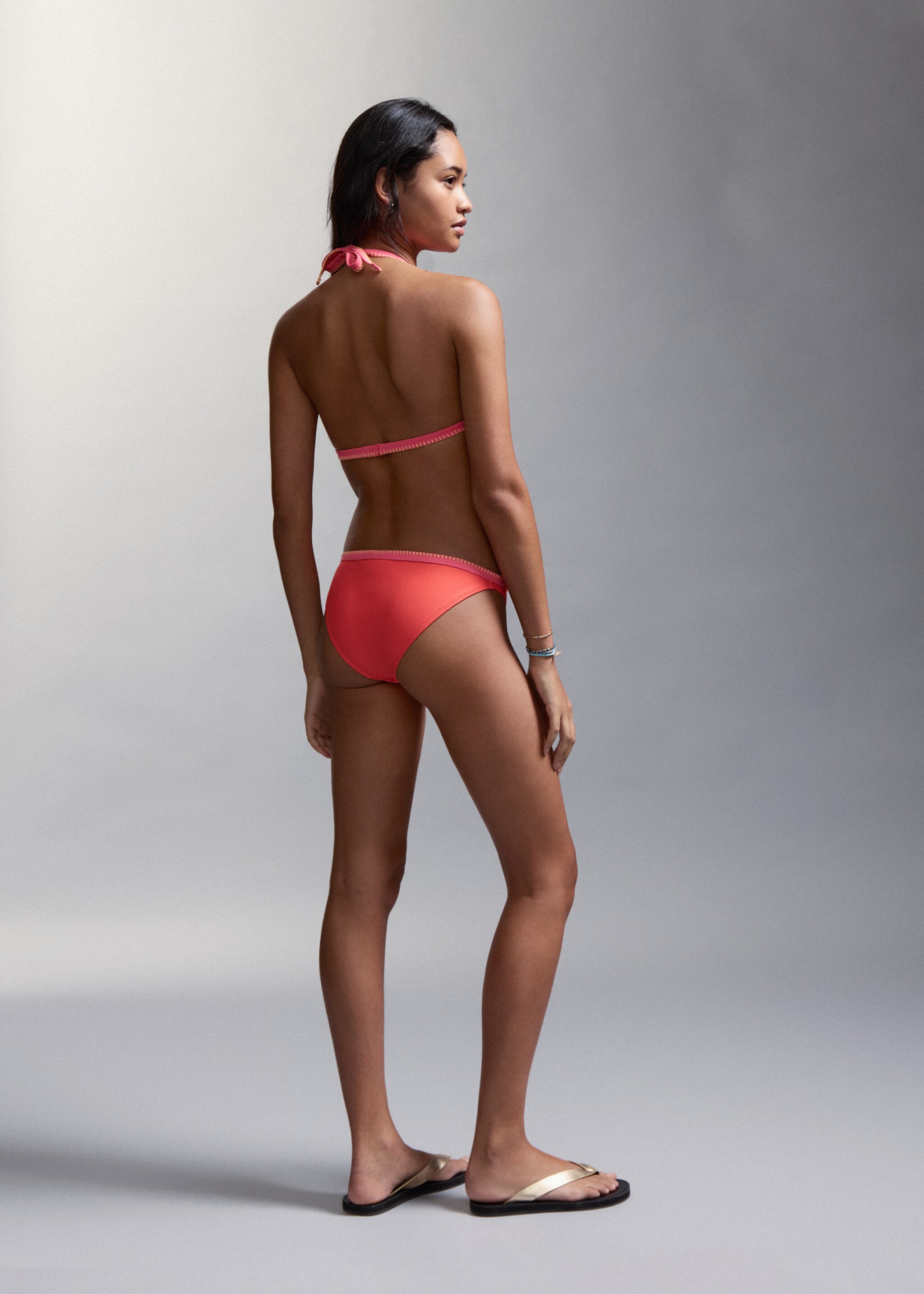 Bikini brodé culotte classique - Verso de l’article, Corail. Ref: 27097775-00.