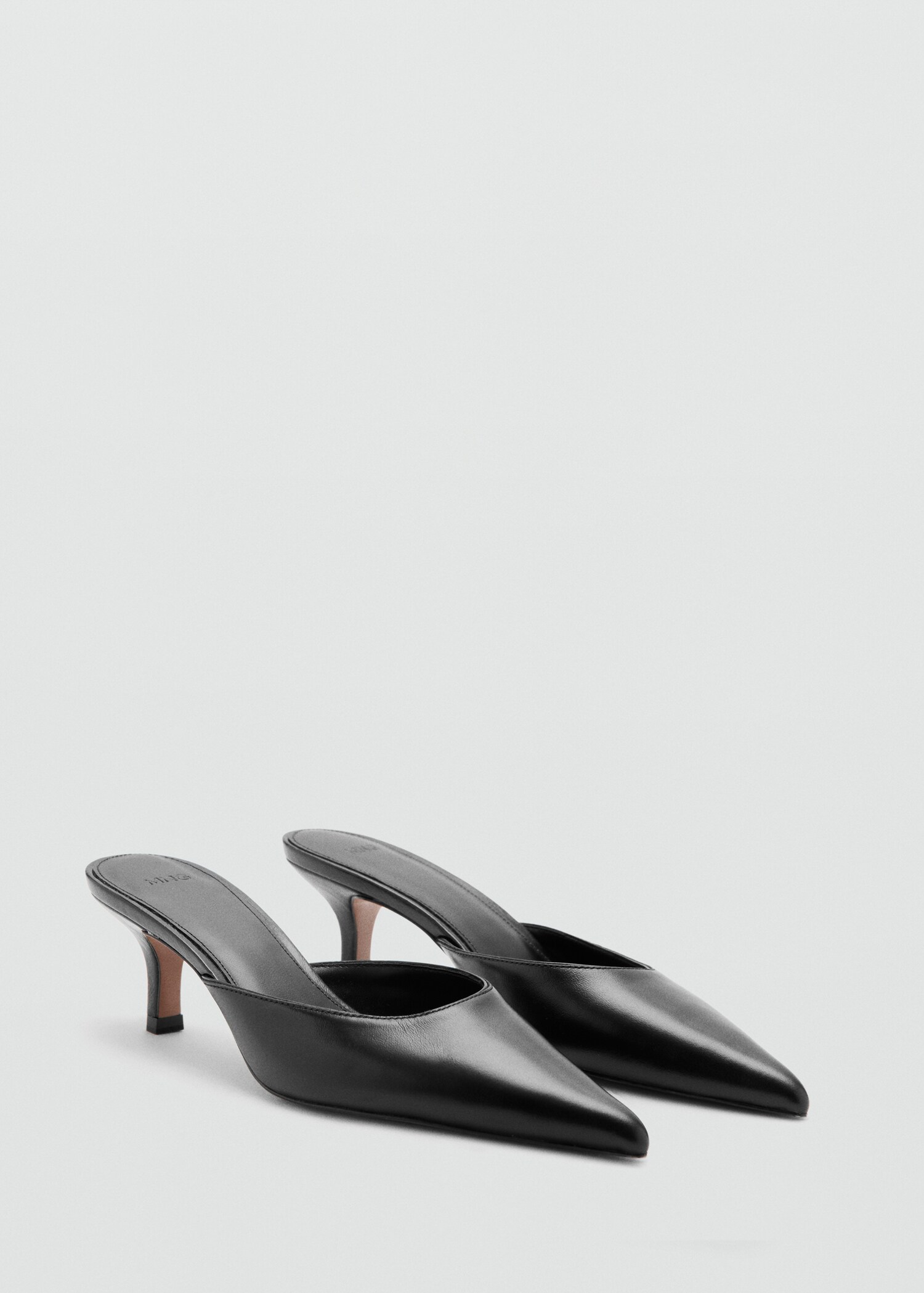 Pointed-toe leather heeled shoes - Medium plane