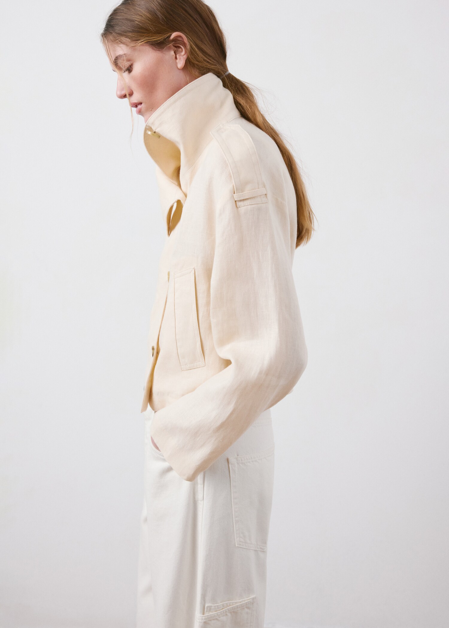 Linen funnel neck trench coat - Details of the article 2