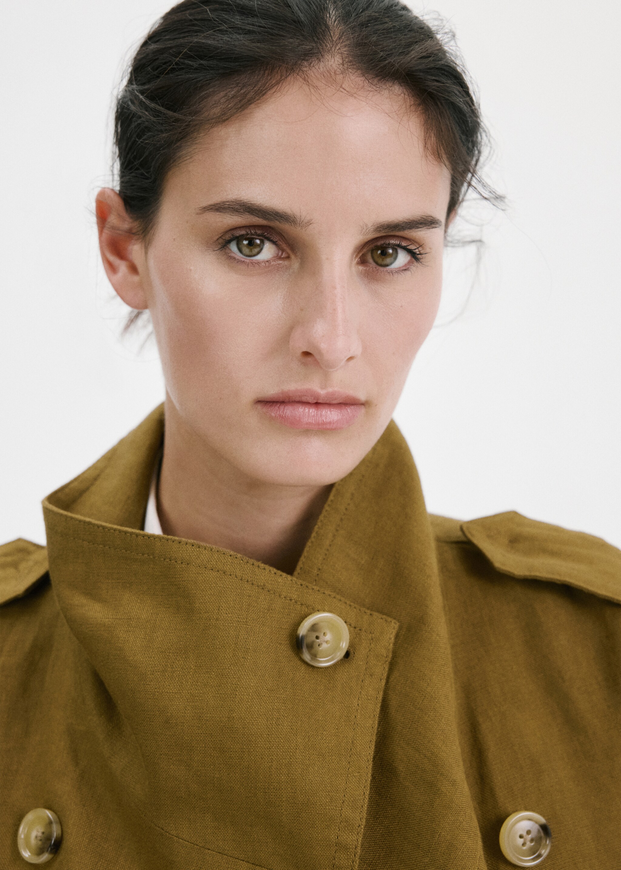 Linen funnel neck trench coat - Details of the article 1, Olive Green. Ref: 27097778-00.