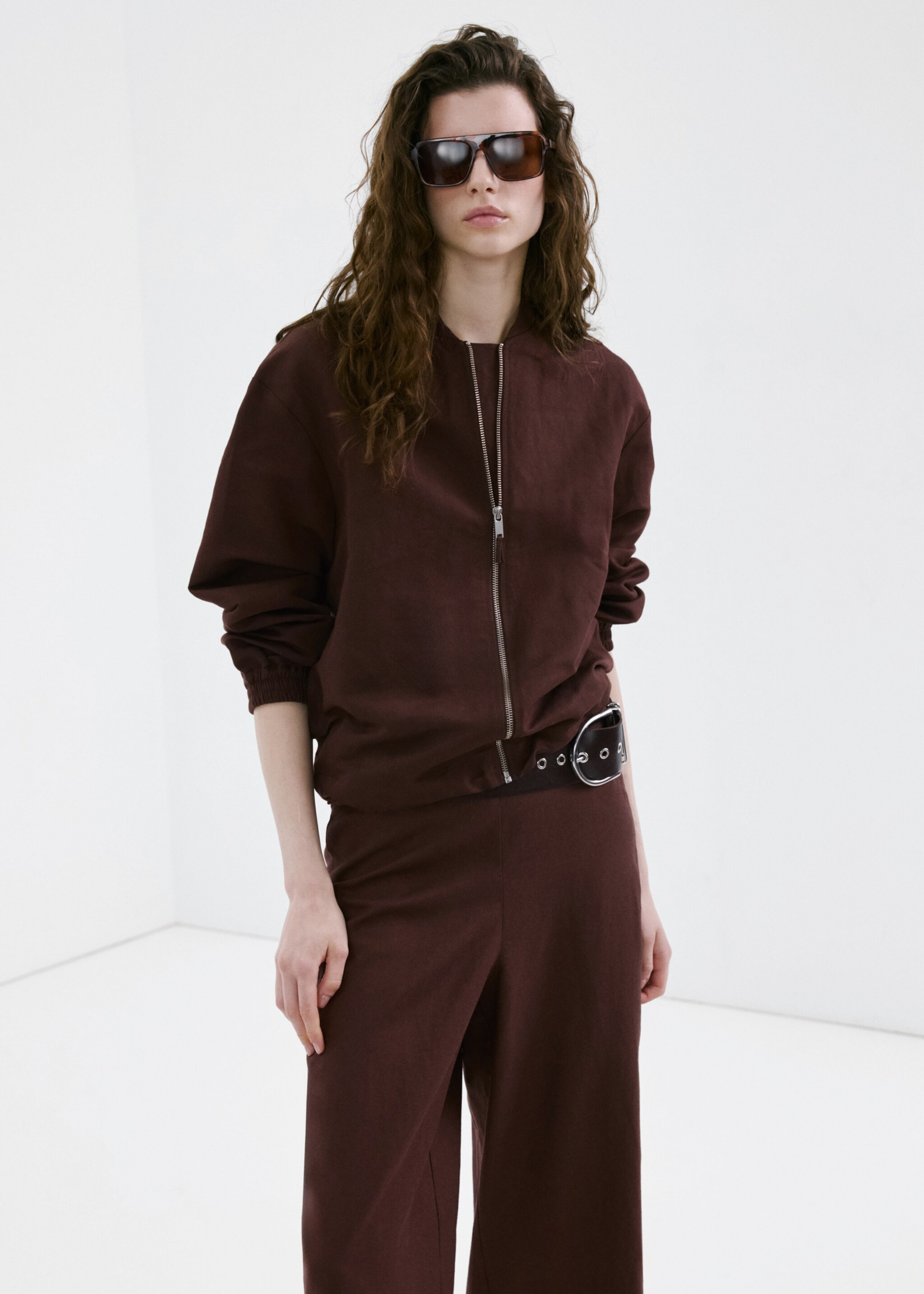 Straight linen-blend trousers - Details of the article 1, Chocolate. Ref: 27097781-00.