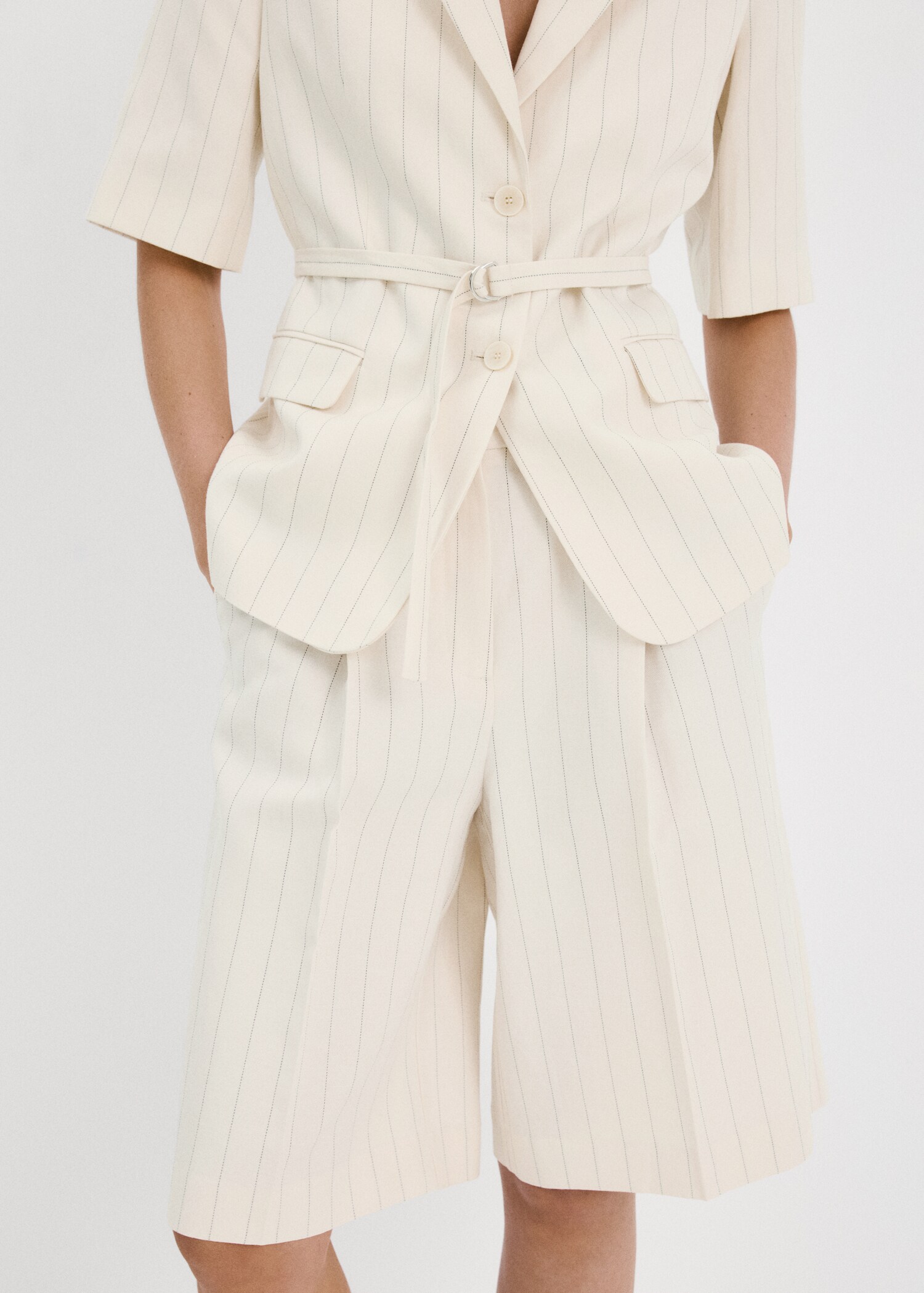 Straight linen Bermuda shorts - Medium plane