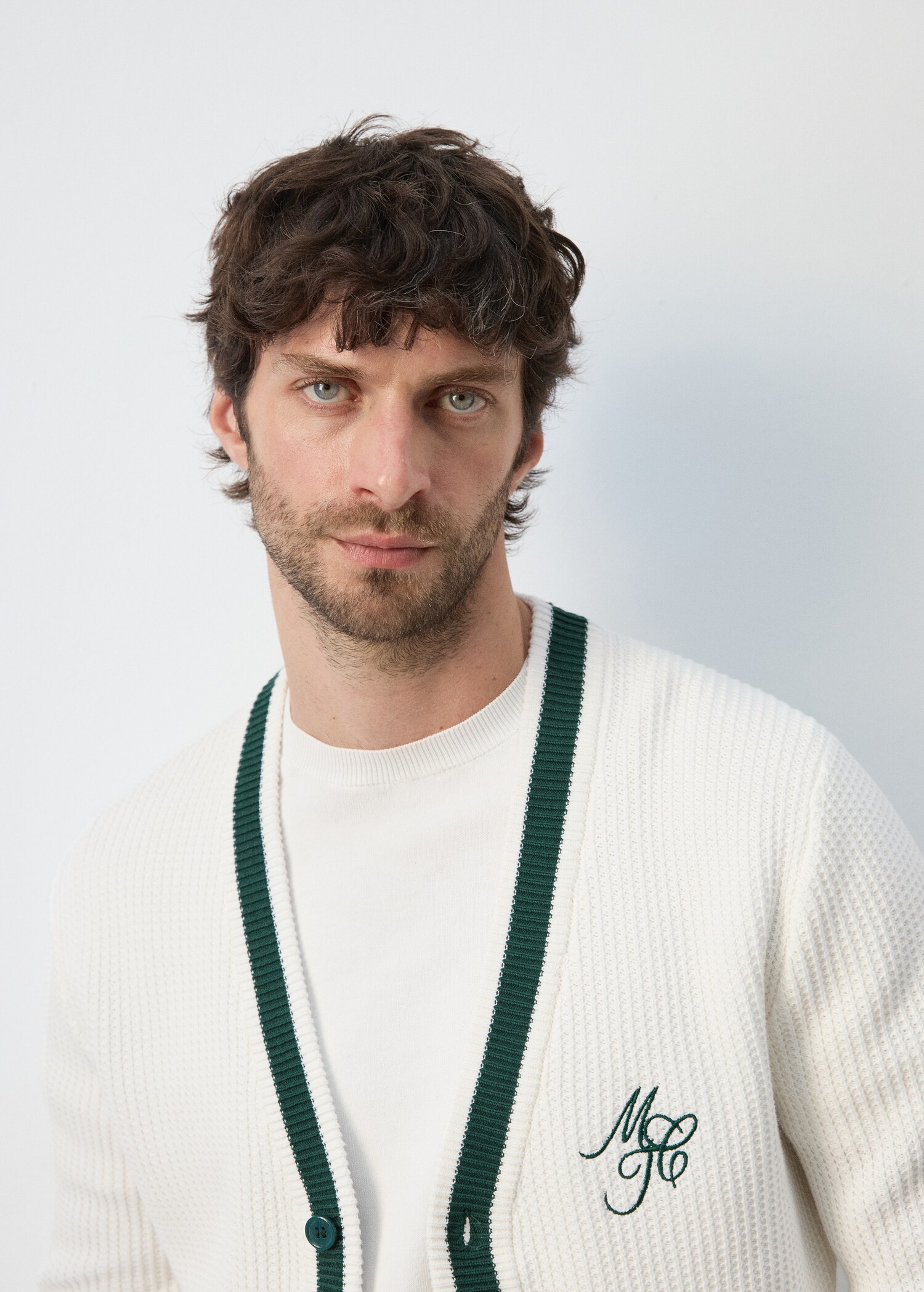 Embroidered detail knitted cardigan - Details of the article 1