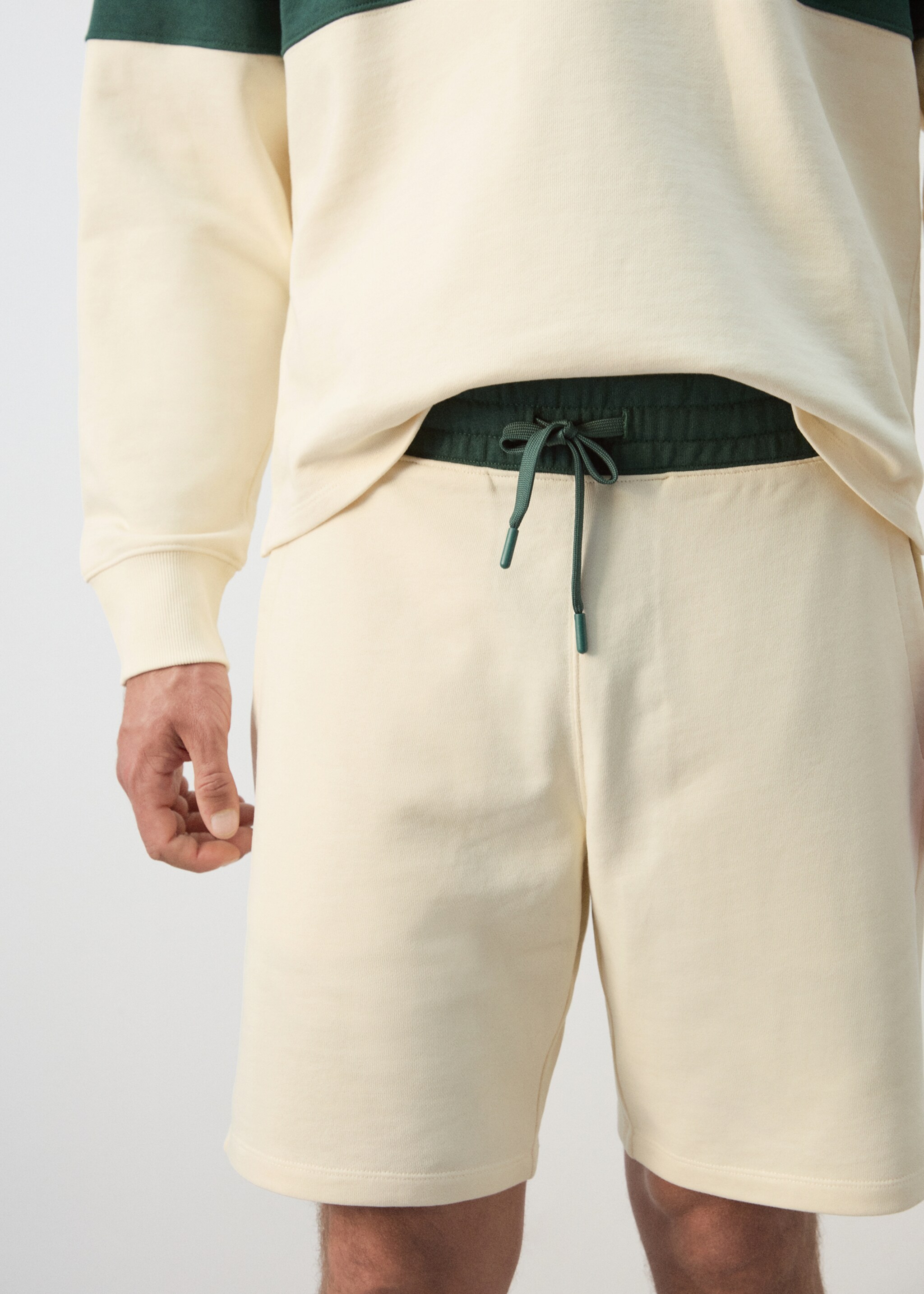 100% cotton jogger Bermuda shorts - Details of the article 1, Off White. Ref: 27097792-00.