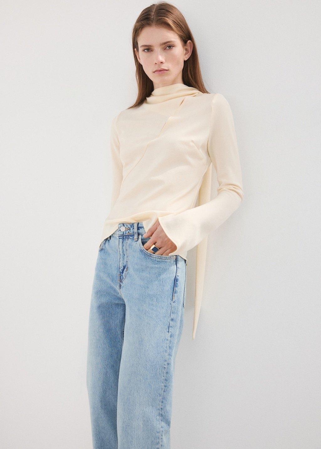 Mid-rise straight jeans - image 4