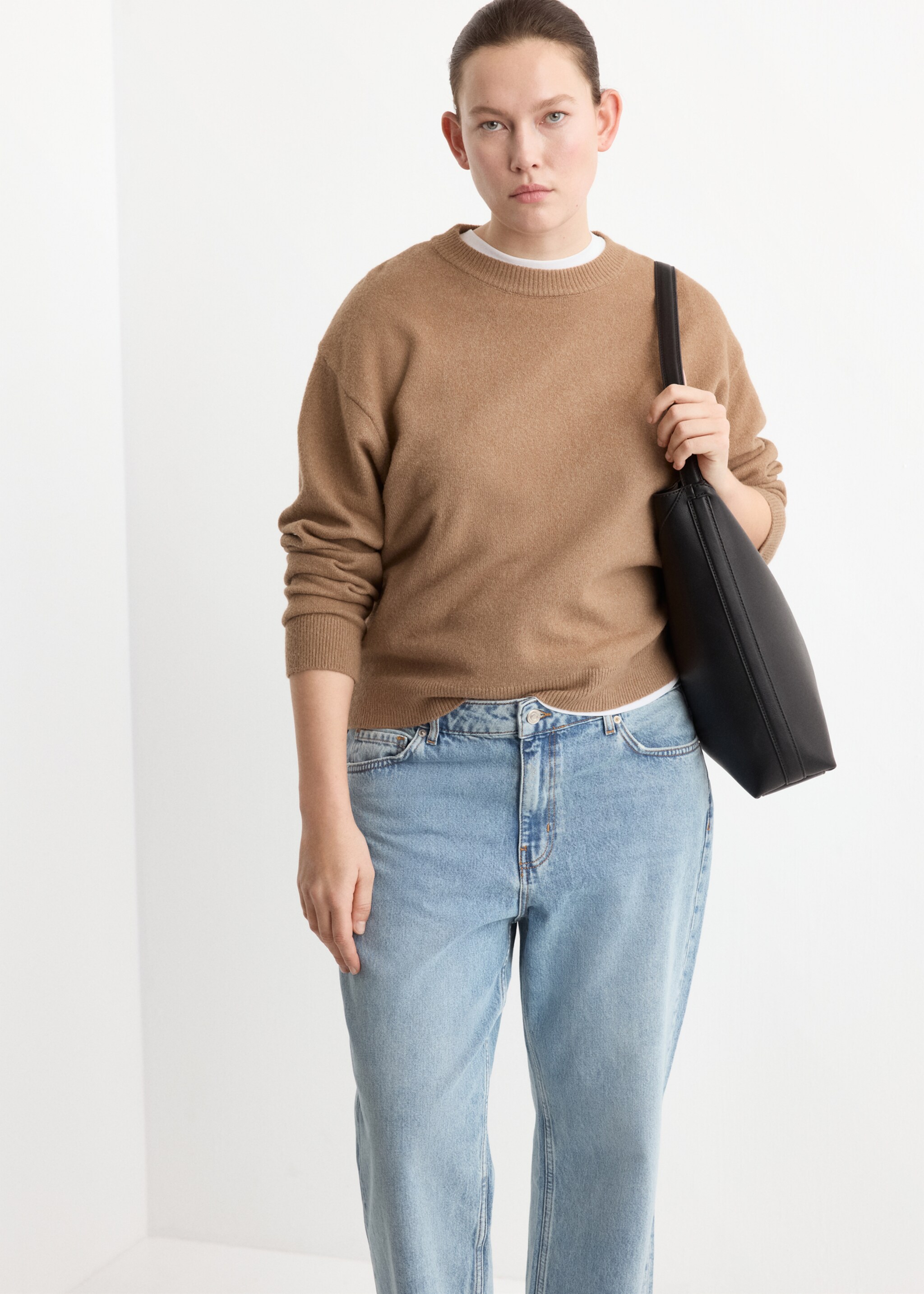 Mid-rise straight jeans - Details of the article 5, Medium Blue. Ref: 27097891-00.