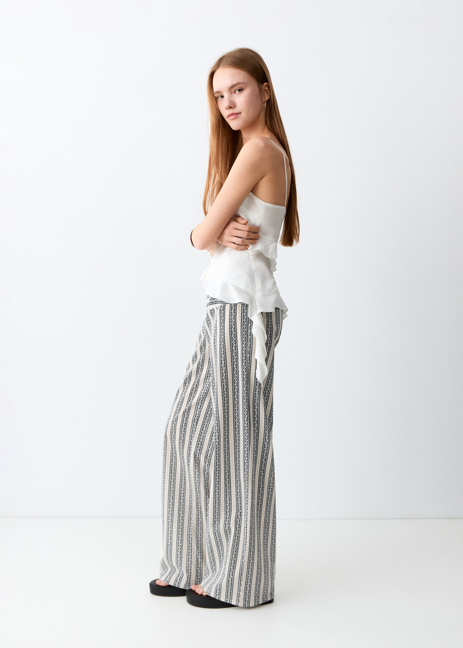 Printed straight trousers - Reverse of the article