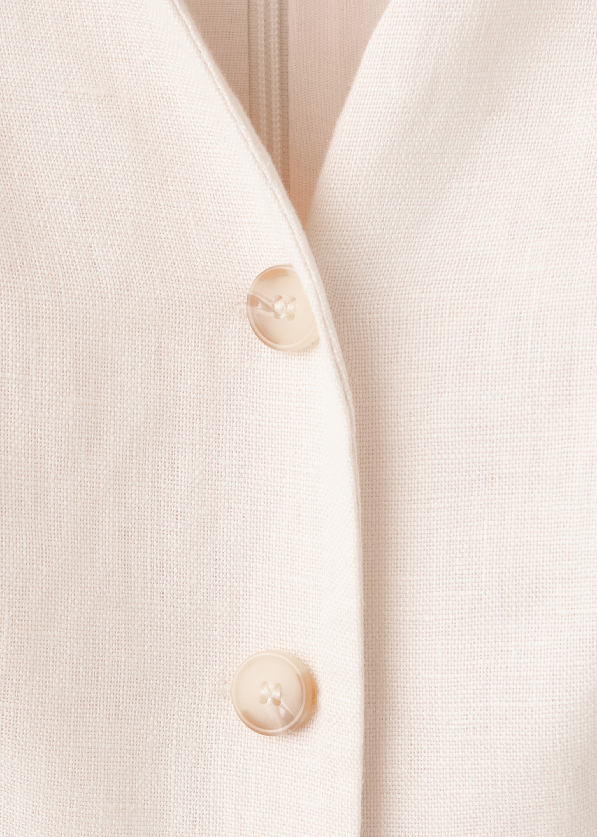 Belt linen jumpsuit - Details of the article 8, Ecru. Ref: 27097913-00.