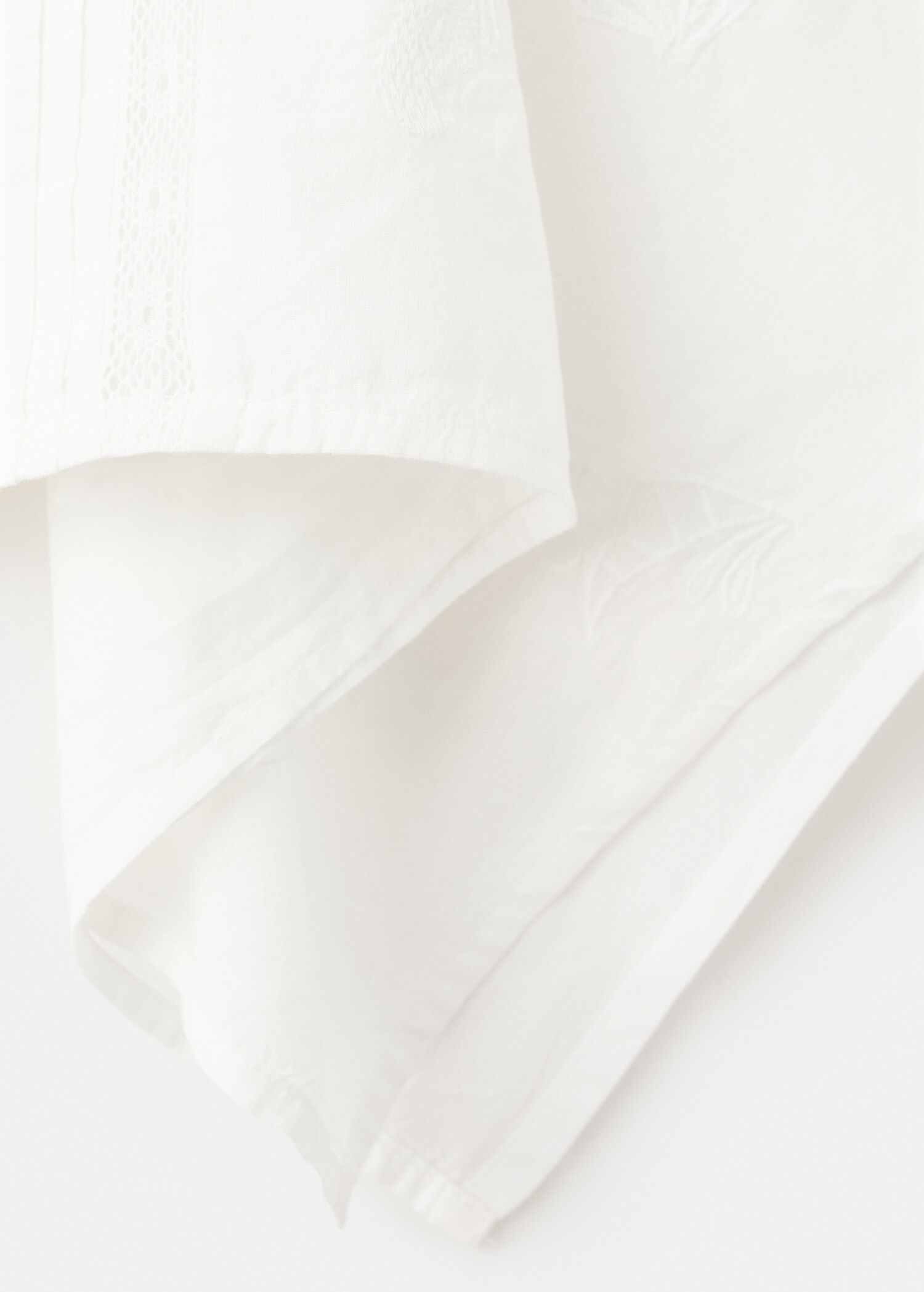 Top brodé ajouré - Détail de l'article 8