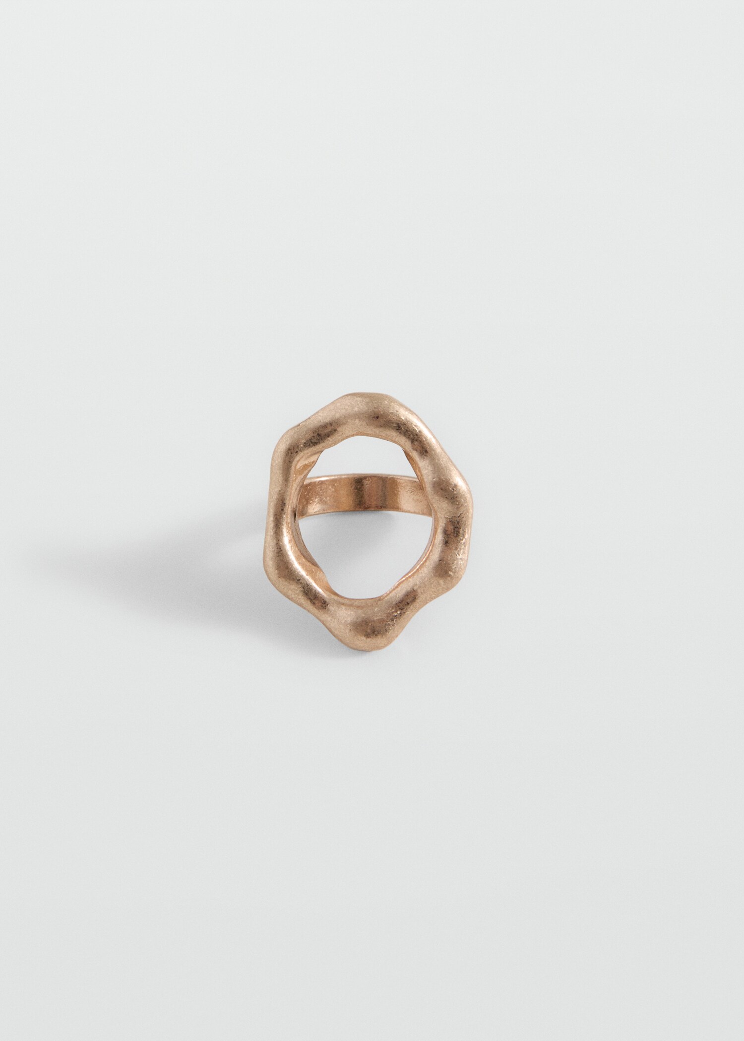 Circular embossed ring - Article without model