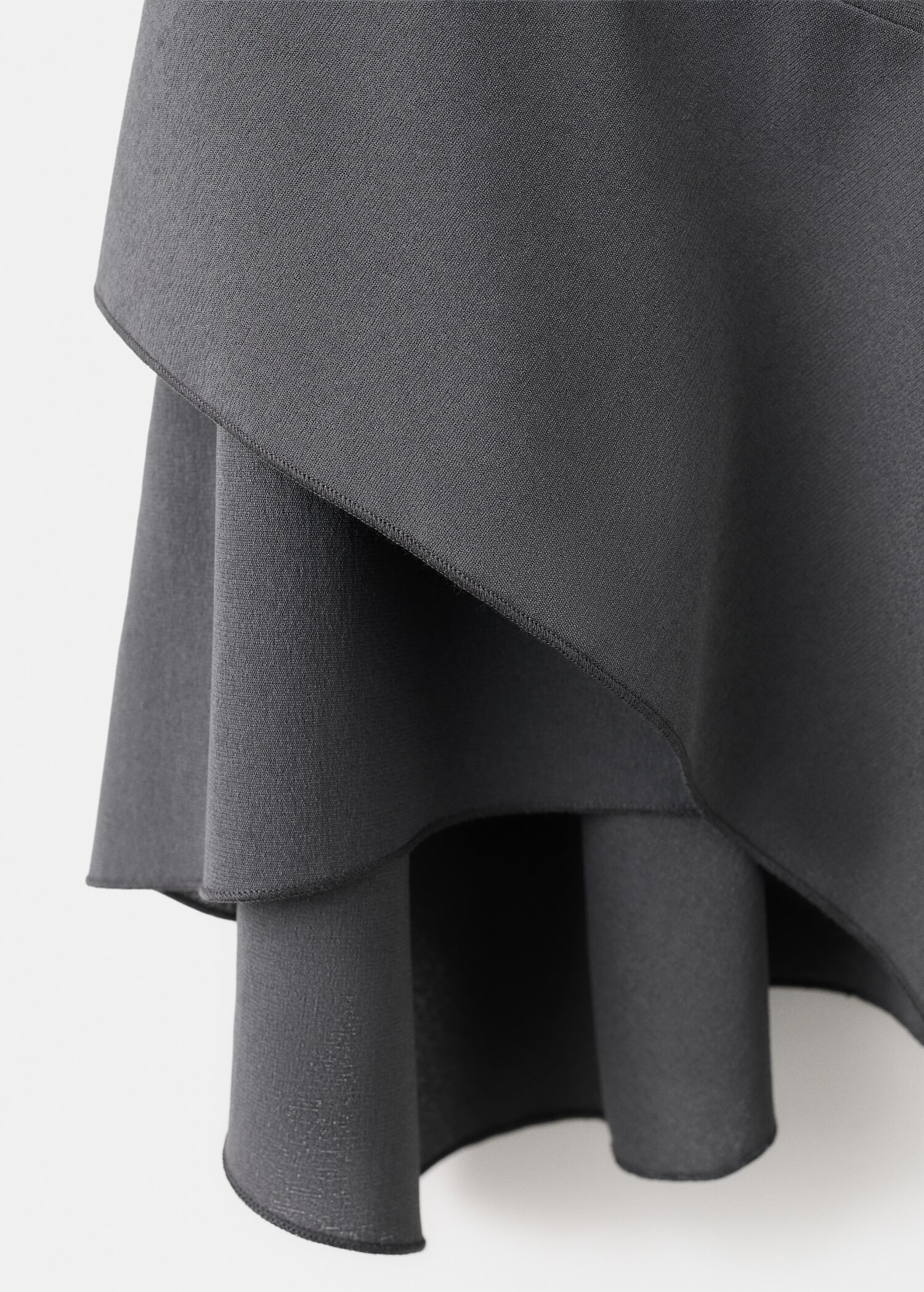 Short ruched dress with ruffled hem - Details of the article 0