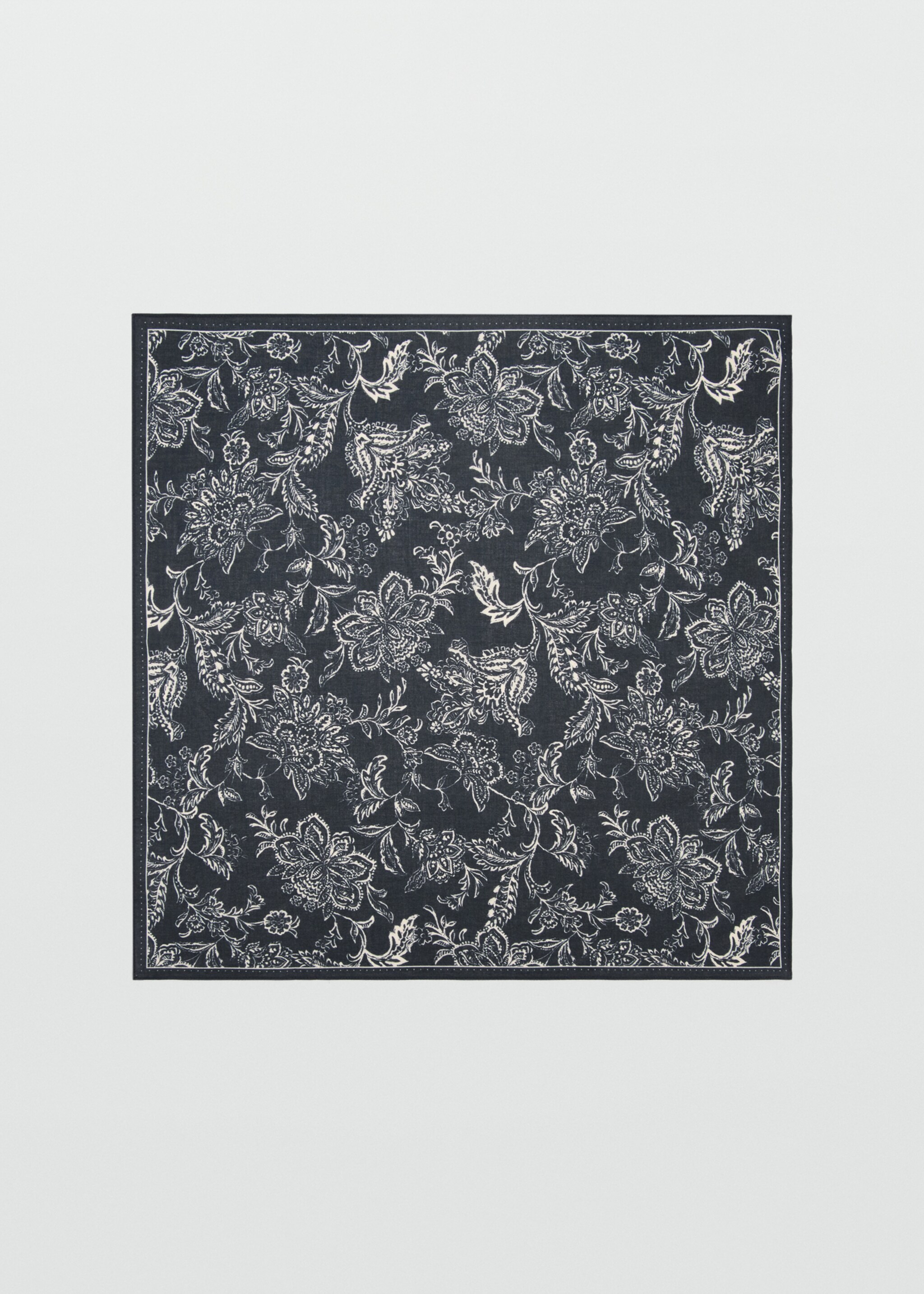 Fular estampado - Artículo sin modelo, Negro. Ref: 27098261-00.