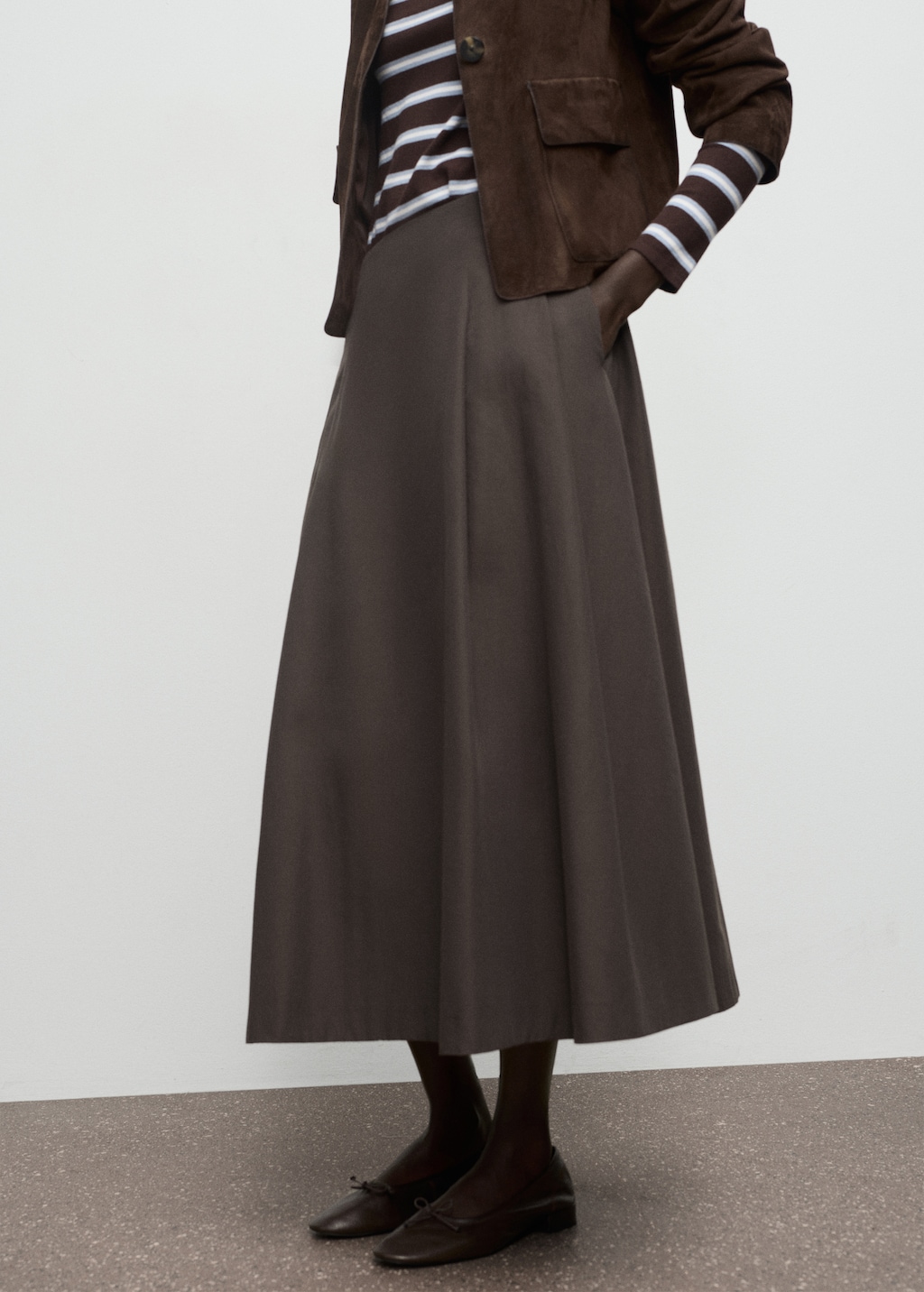 Flared midi-skirt - image 3