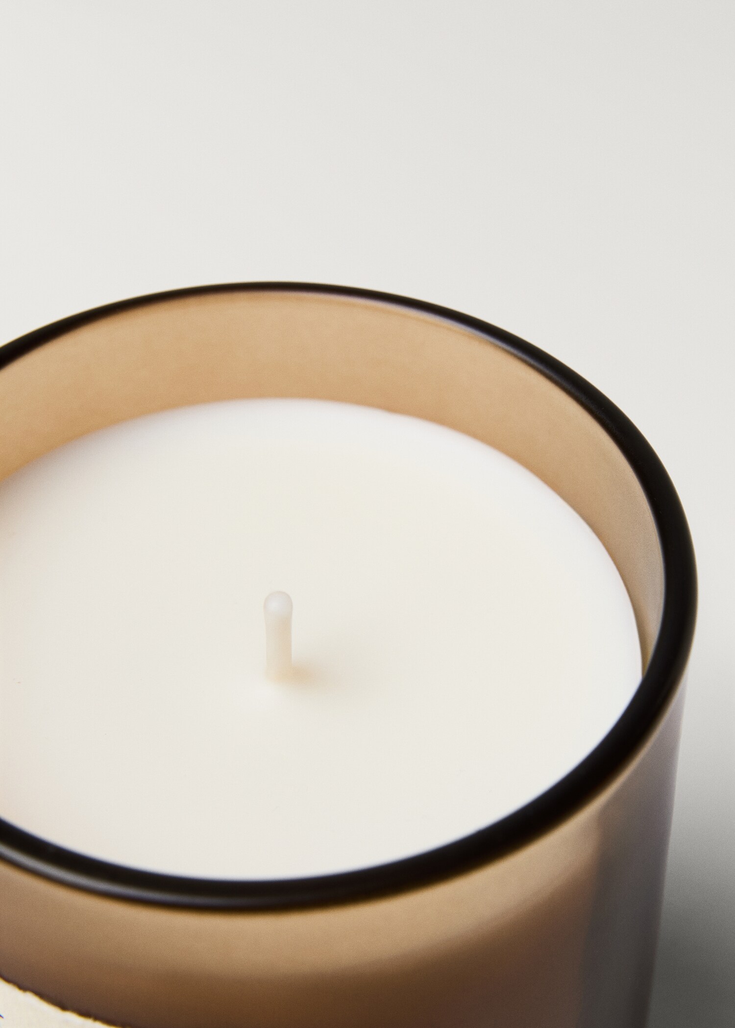 NOMAD SUEDE scented candle 200 g - Details of the article 1