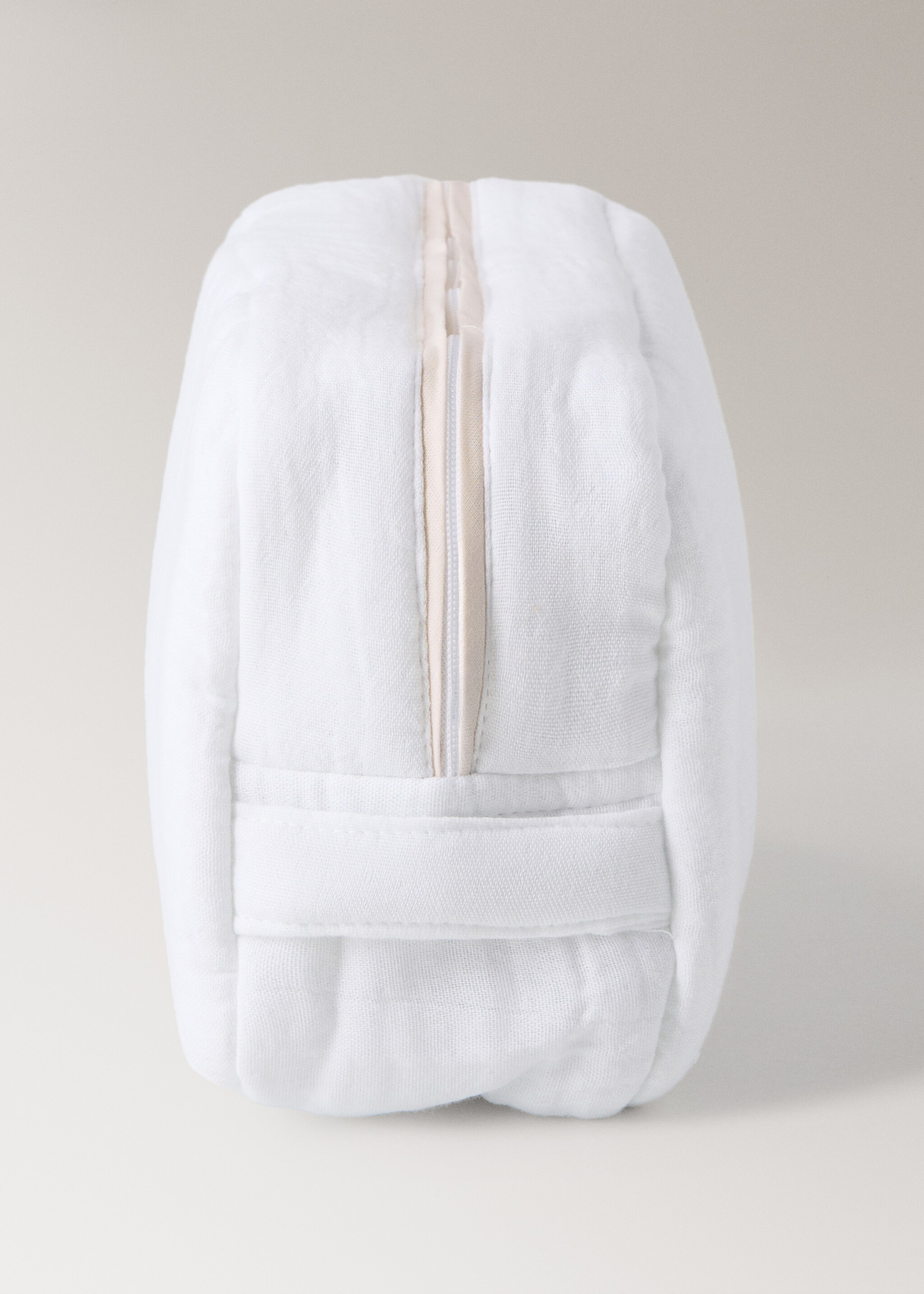 Children’s cotton gauze toiletry bag - Details of the article 2, Ecru. Ref: 27123655-00.