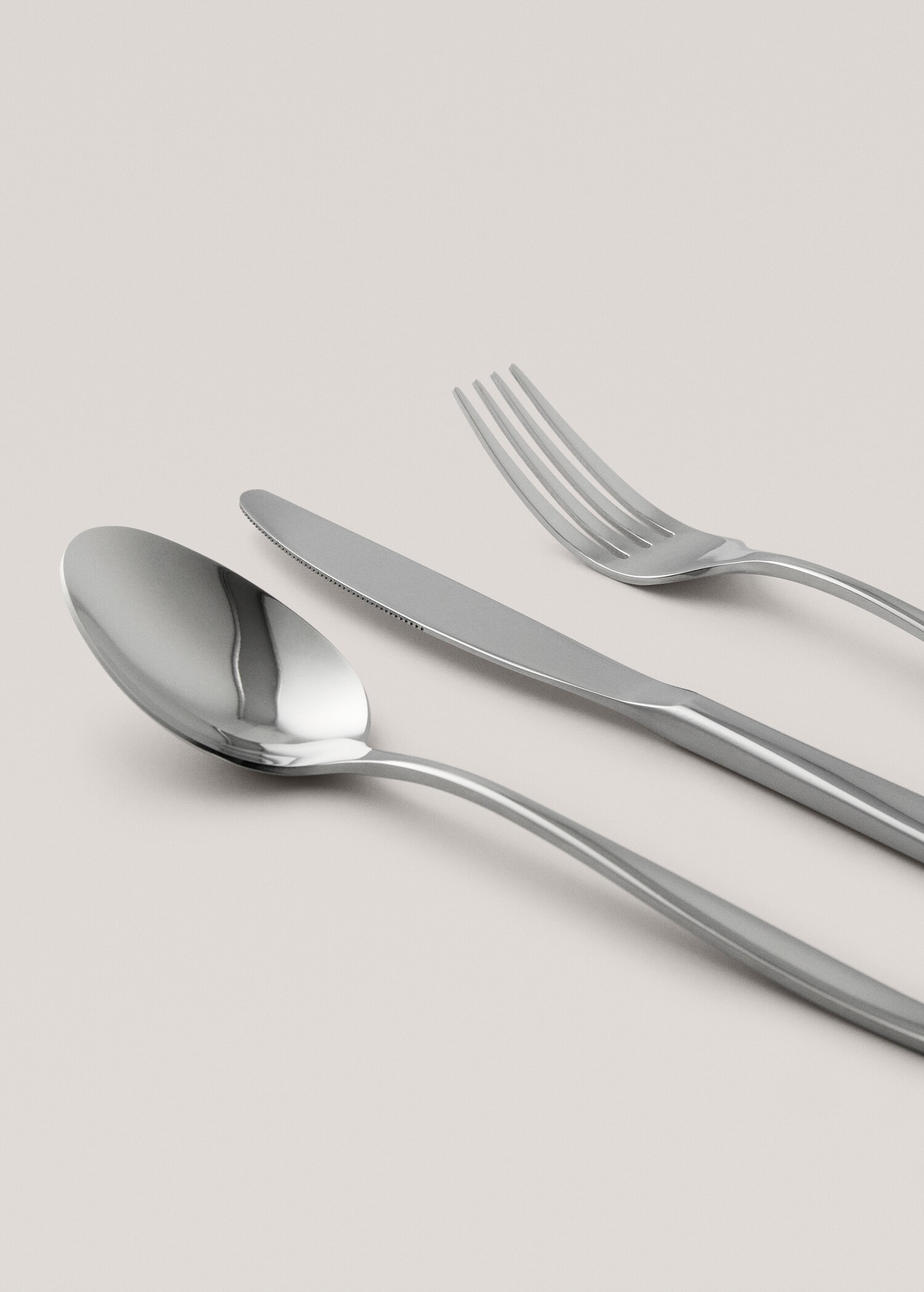 Набір столових приборів з нержавіючої сталі з тонкою ручкою 3 предмети - Детальніше про товар 1