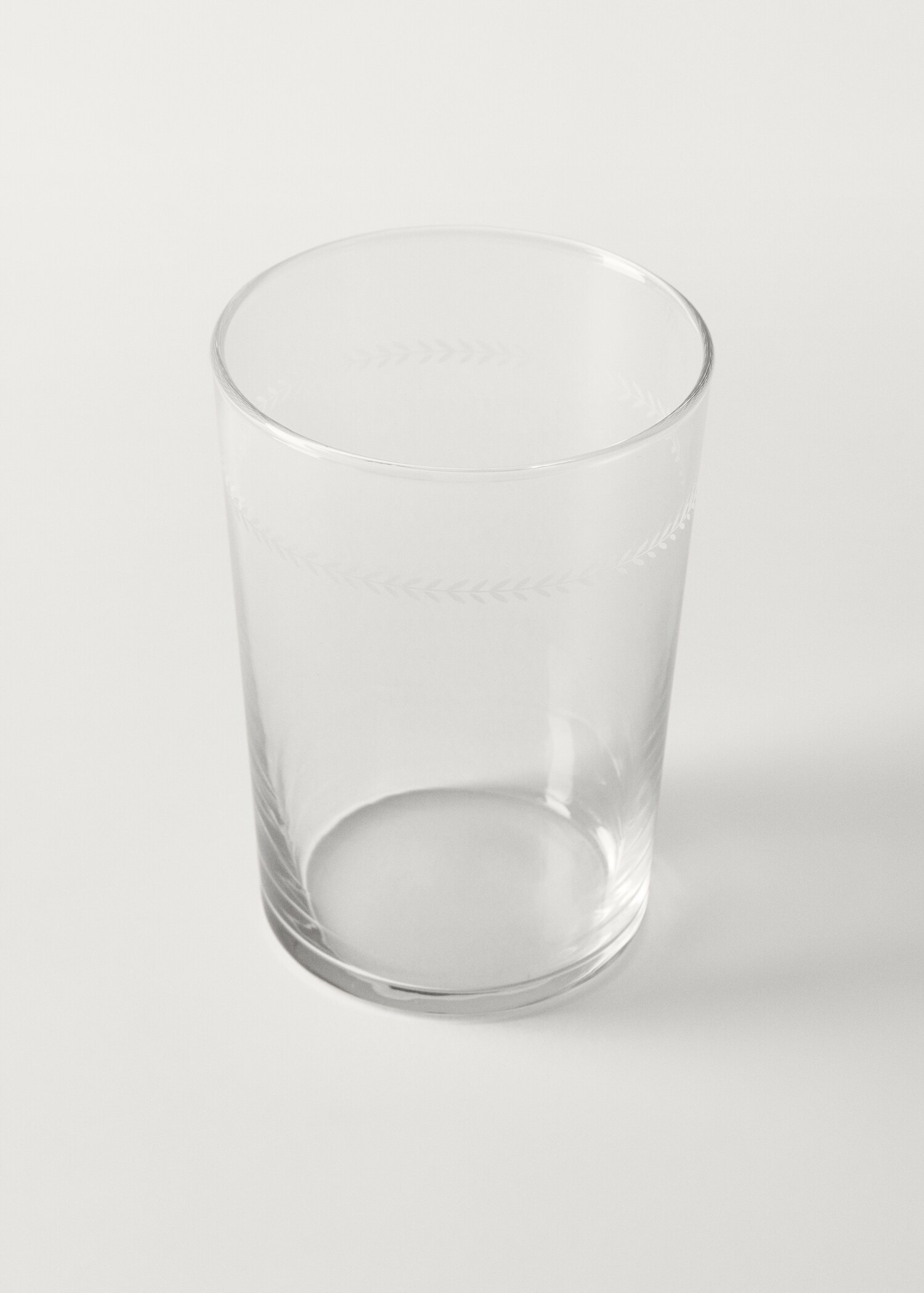 Medium glass with herringbone detail - Details of the article 2