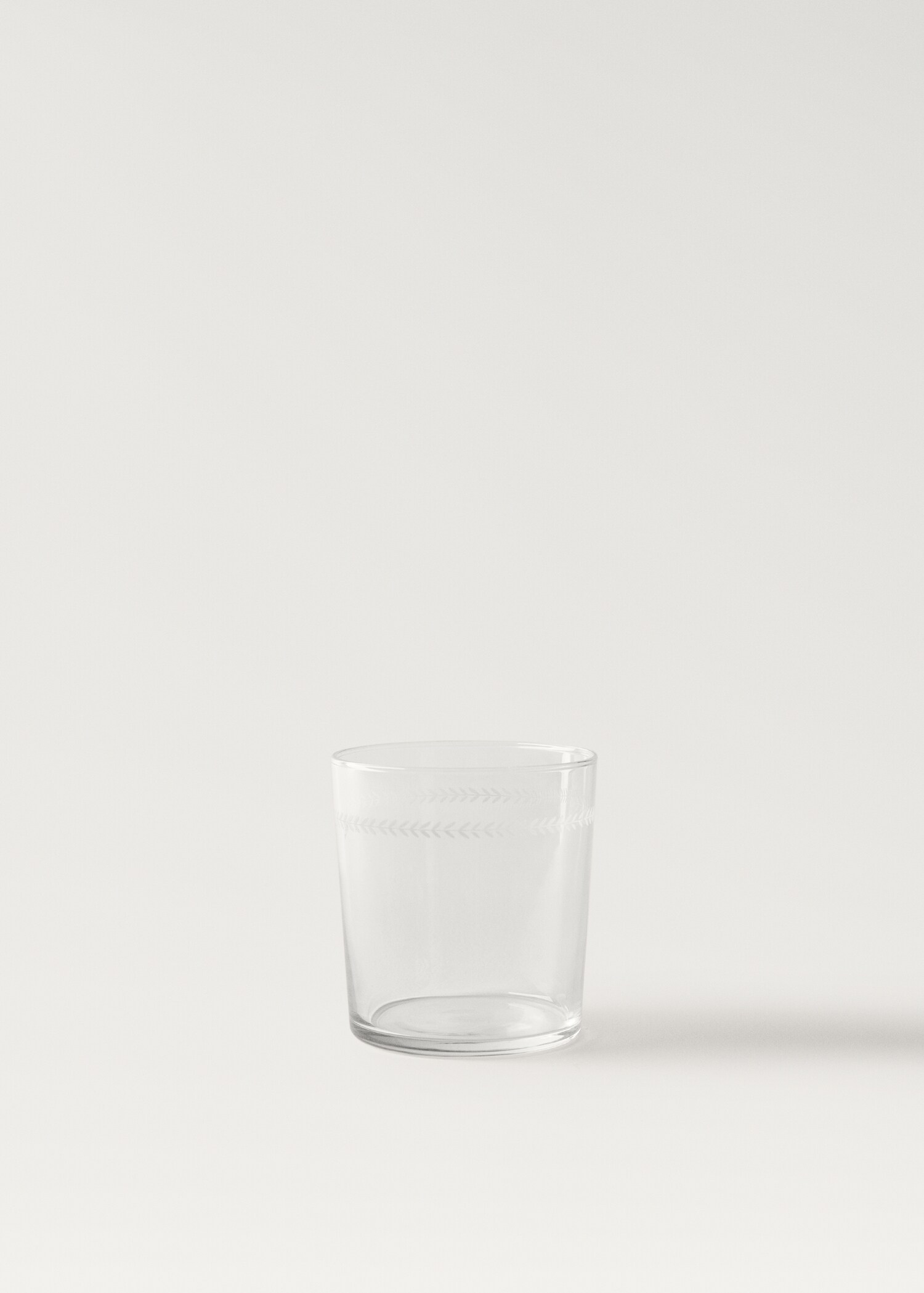 Small glass with herringbone detail - Article without model