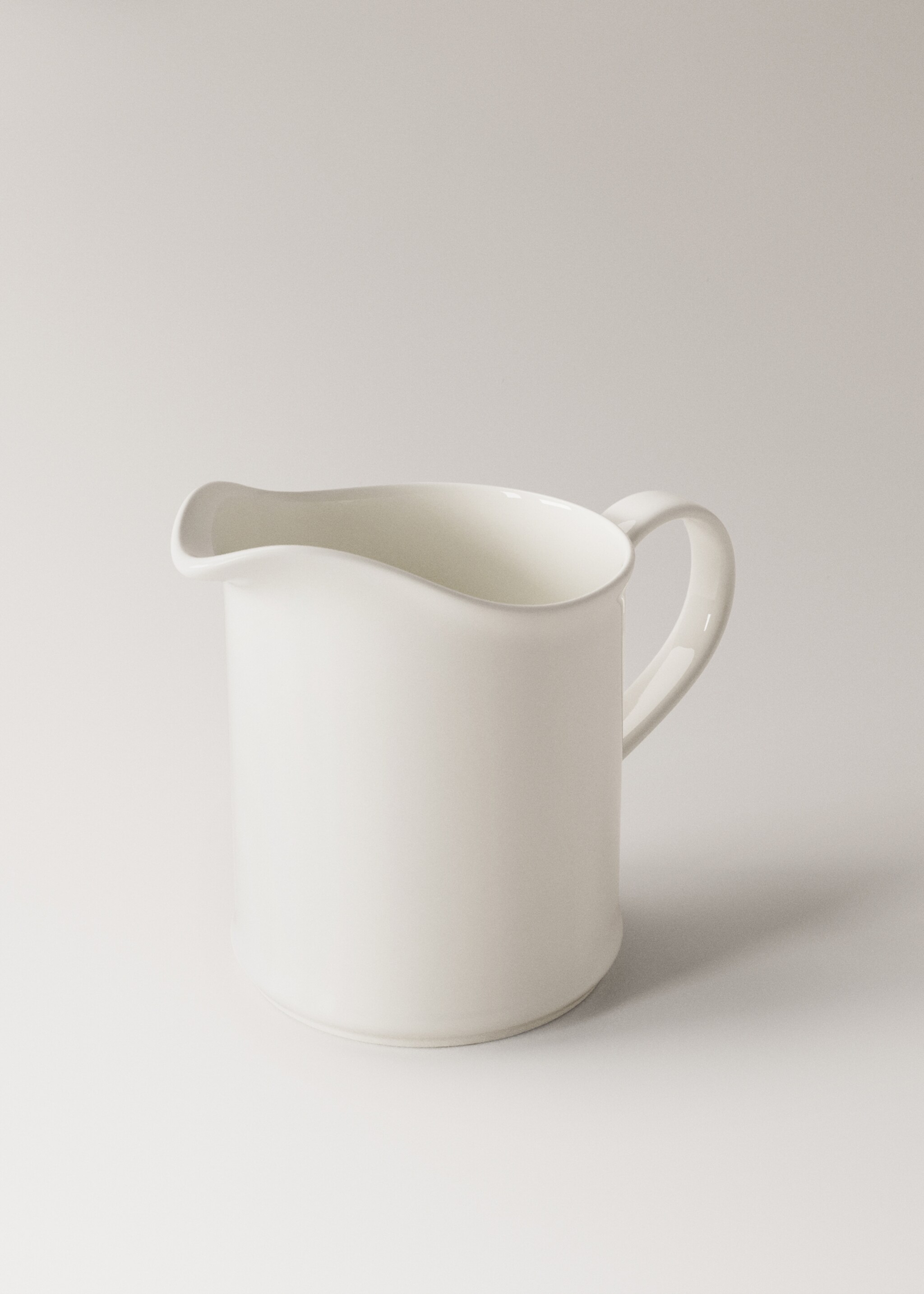 Bone china milk jug - Details of the article 1, Off White. Ref: 27142939-00.