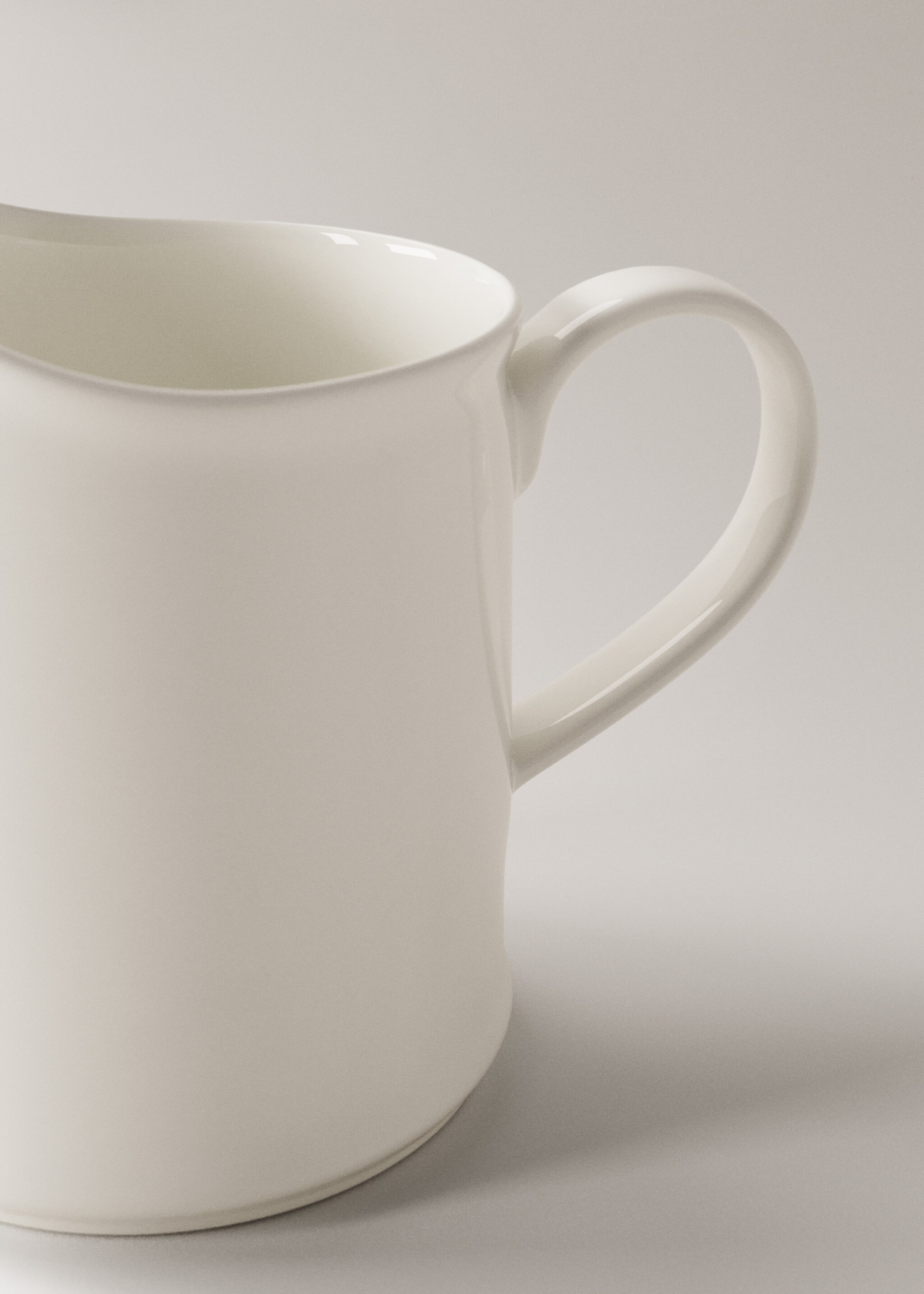 Bone china milk jug - Details of the article 3, Off White. Ref: 27142939-00.