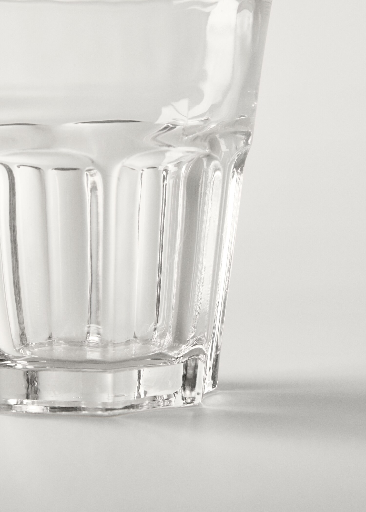 Small embossed glass - Details of the article 1