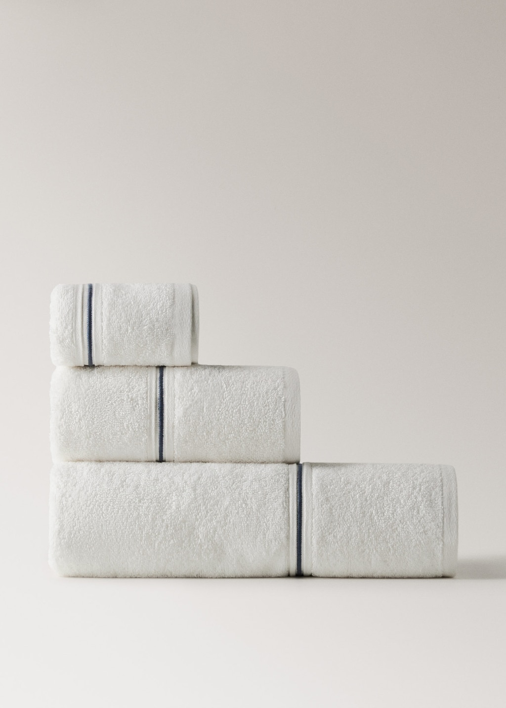 Mango Home Cotton Hand Towel With Embroidered Scalloped Edge White