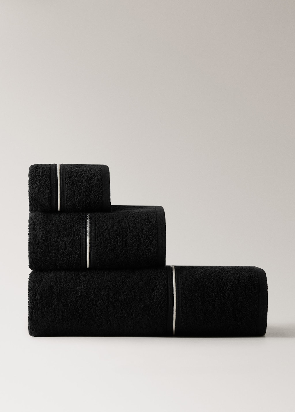 Mango Home Cotton Hand Towel With Embroidered Scalloped Edge Black