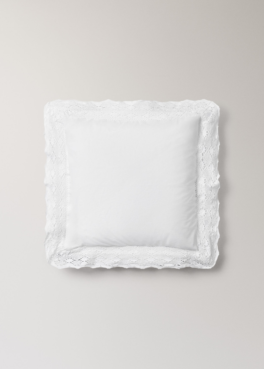 Mango Two Garment-dyed Cotton Pillowcases With Wide Lace 60x60 Cm White