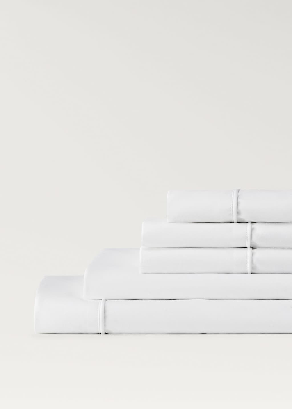 Mango Home 500-thread Count Cotton Percale Duvet Cover With Rounded Piping Detail For 135/140cm Bed In White