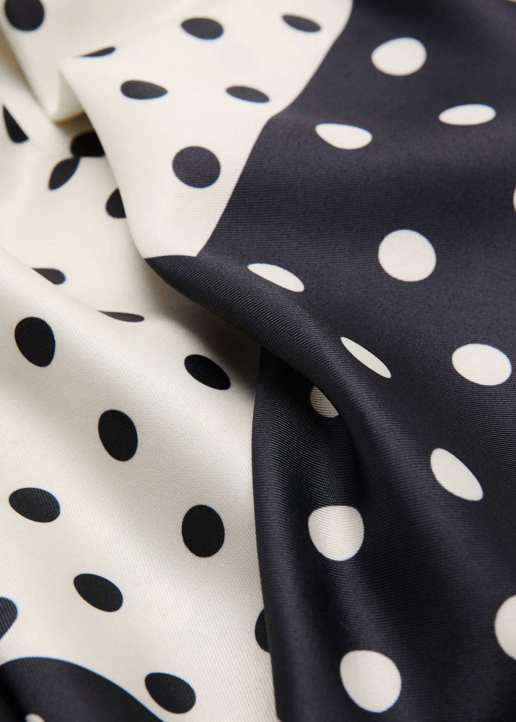 Mango Satin Check-print Scarf Ecru In Sand