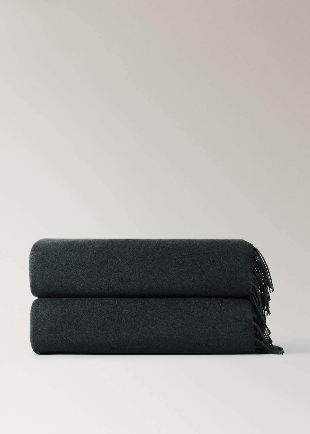 Mango Soft Blanket With Fringe Detail Grey In Black