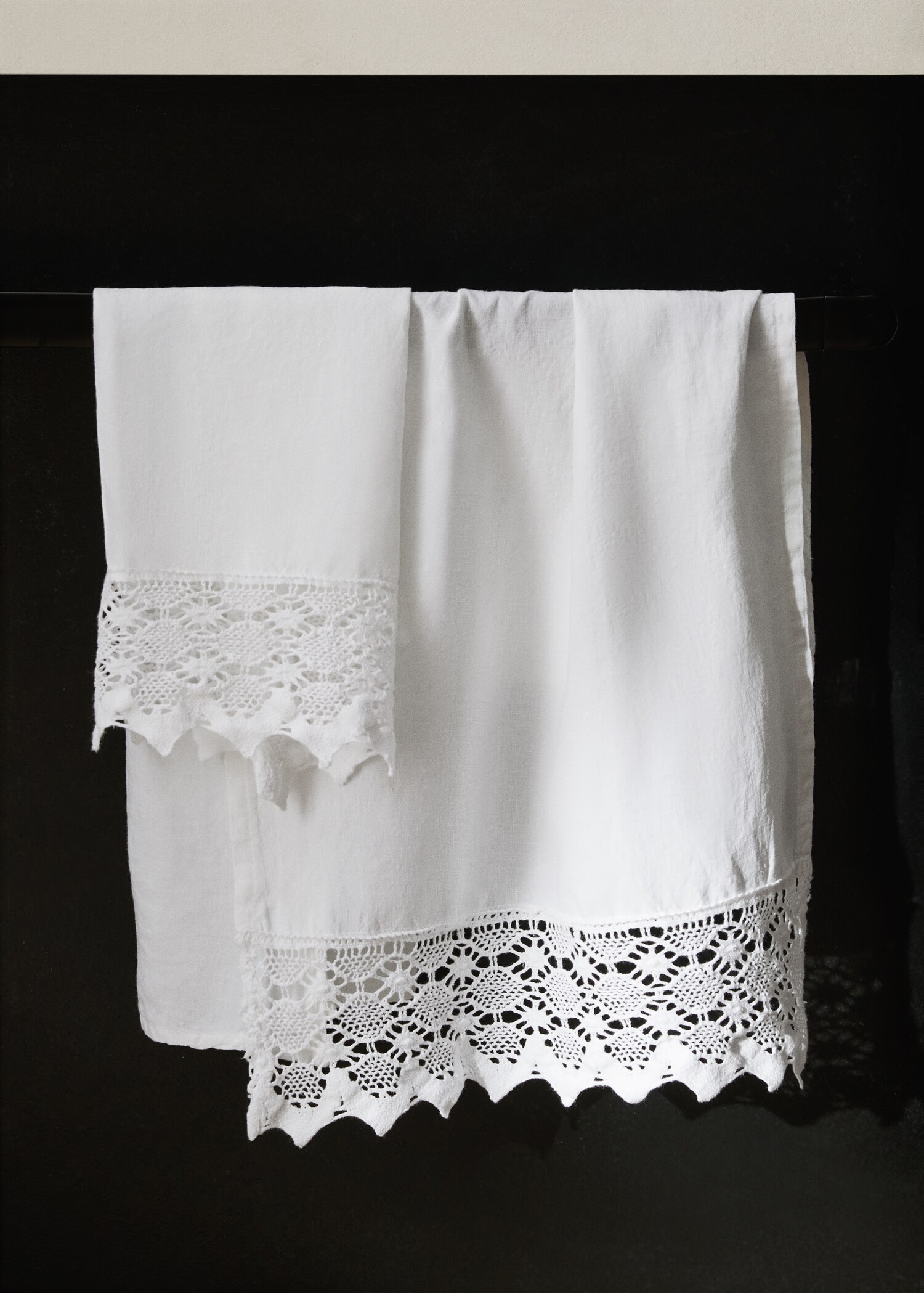 Linnen handdoek met kanten afwerking - Overzichtstekening