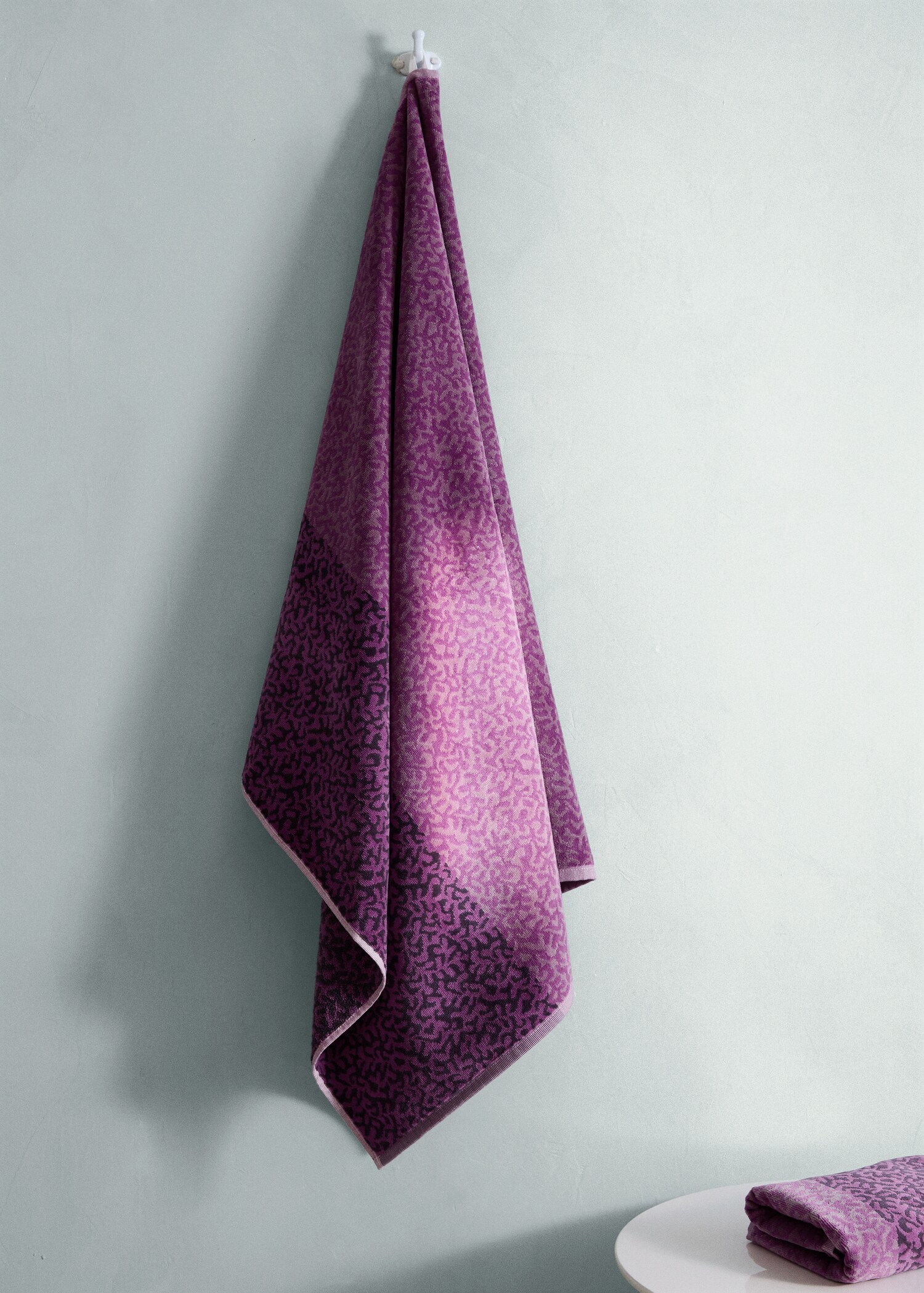 Jacquard cotton terry animal pattern bath towel - General plane