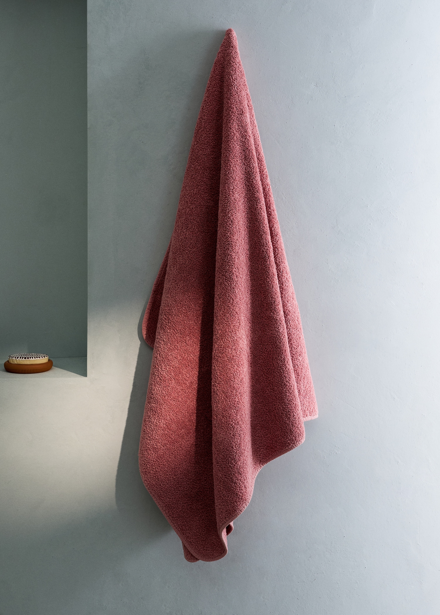 Bath towel with dyed piece - General plane