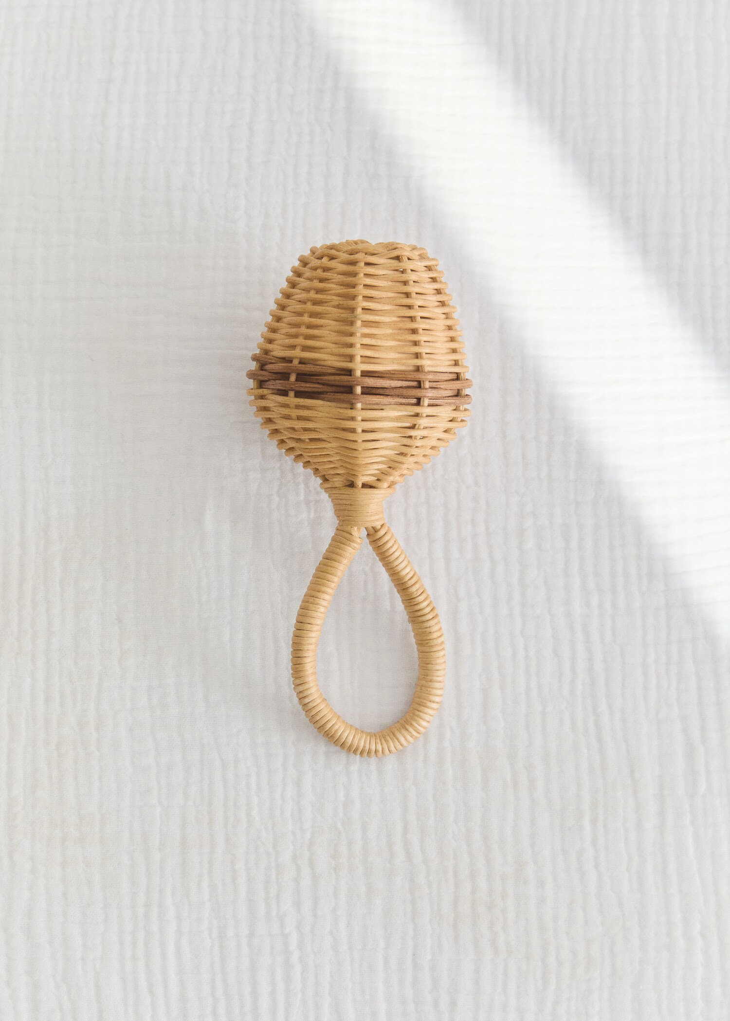 Κουδουνίστρα ρατάν - Γενικό πλάνο