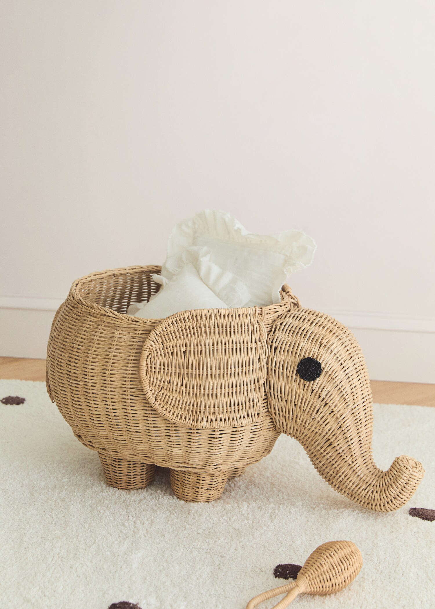Elephant rattan children's hamper - General plane
