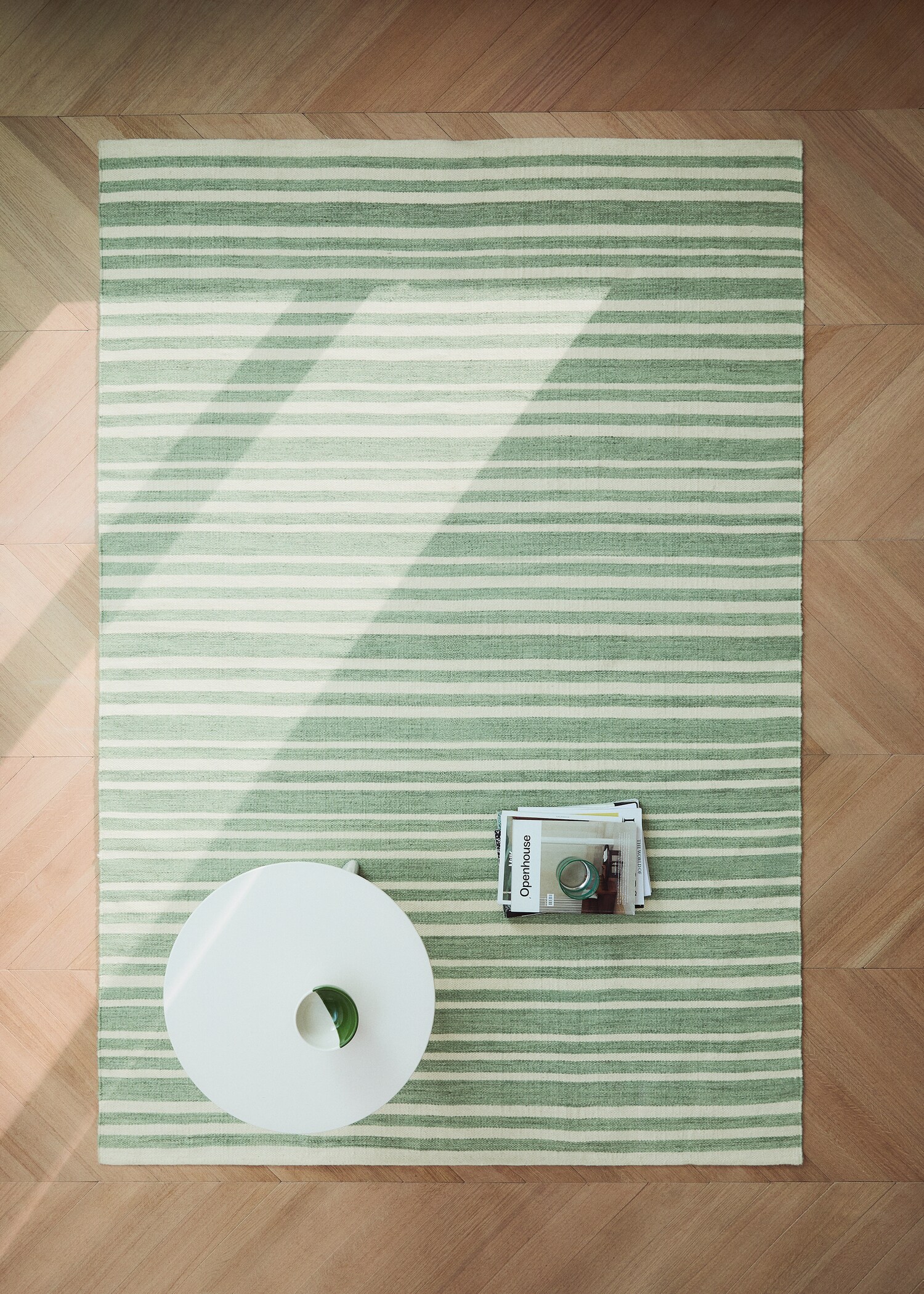 Large striped wool carpet - General plane