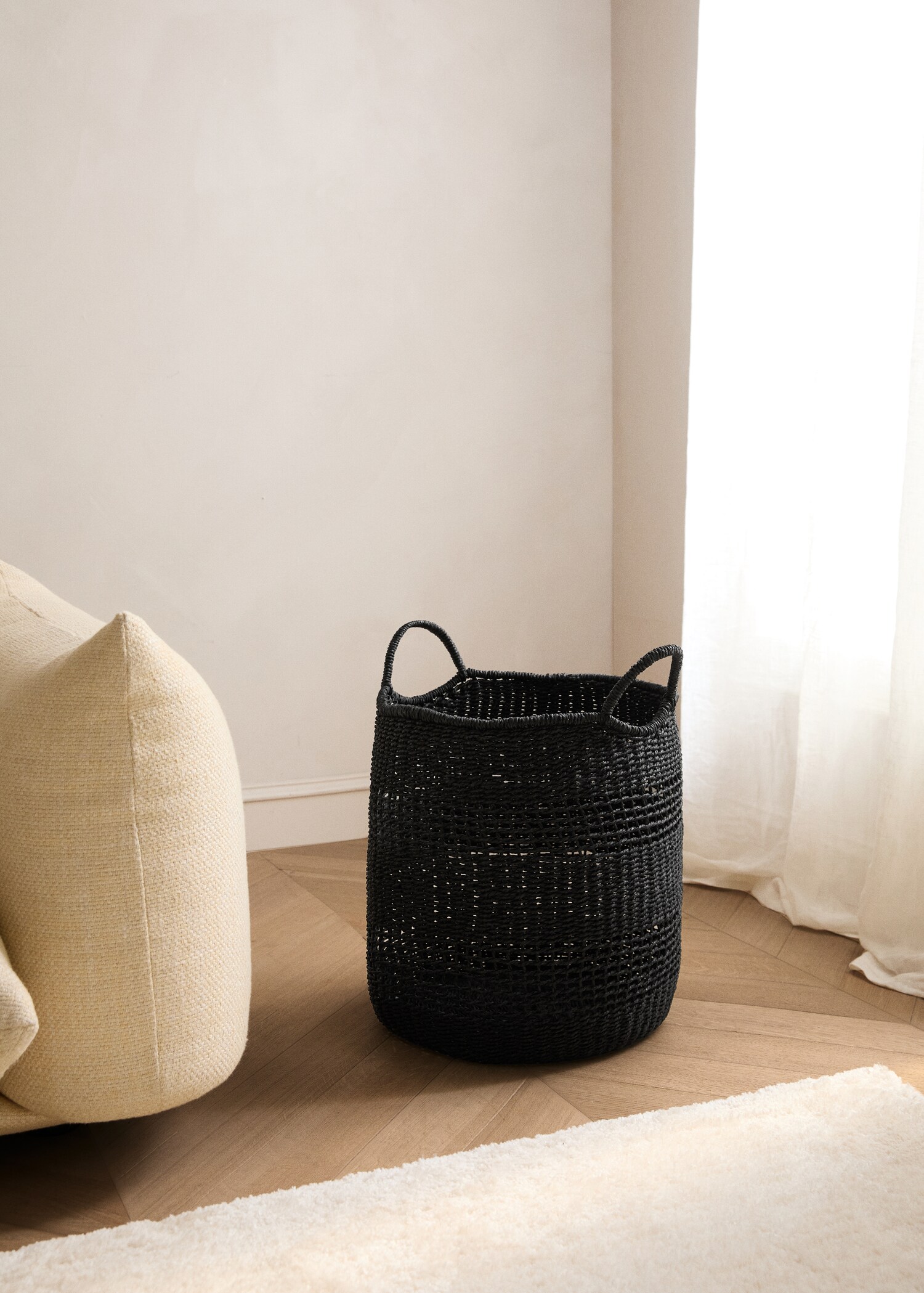 Decorative paper basket with handles - General plane