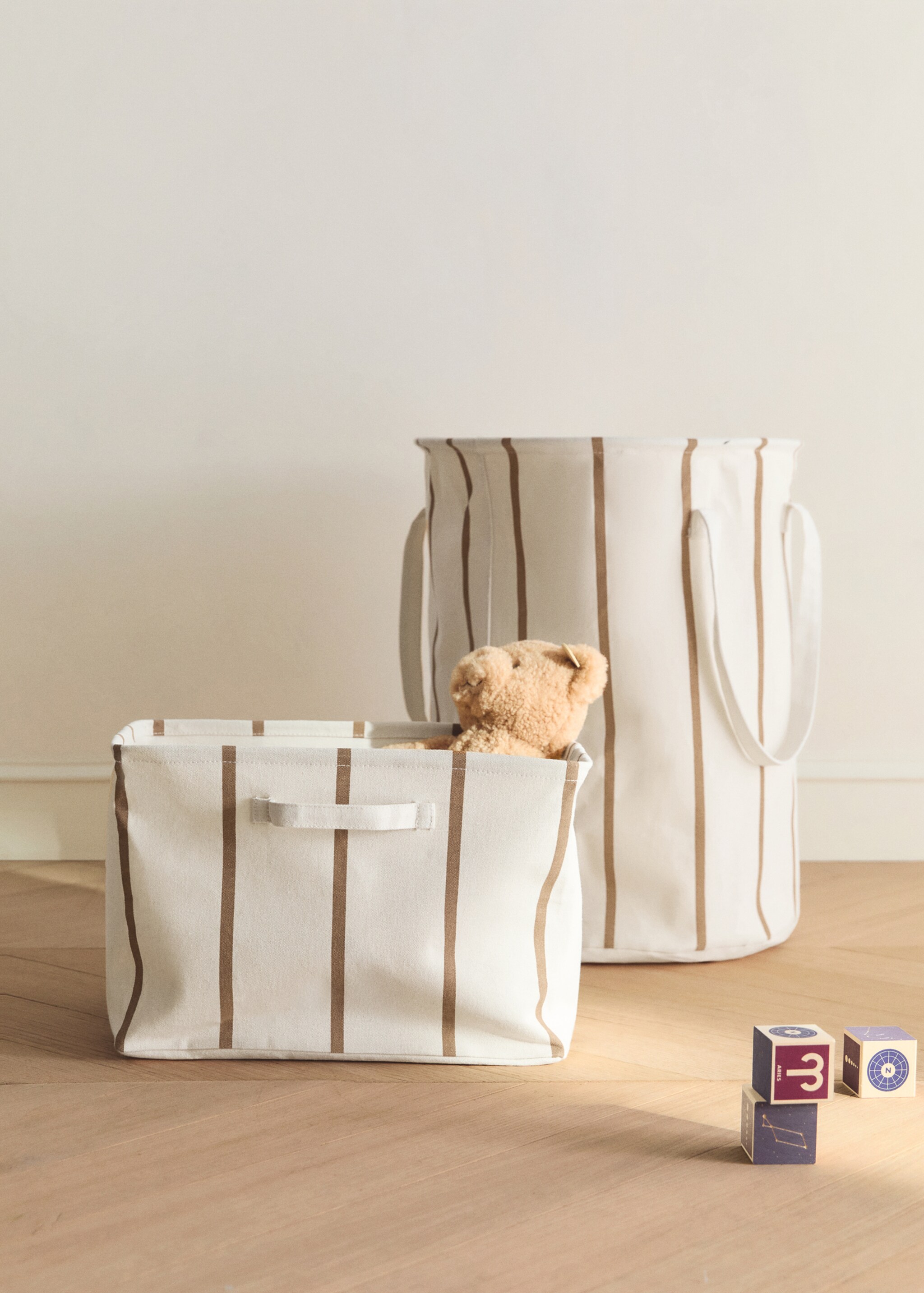 Textile basket with striped design - General plane, White. Ref: 27003305-00.