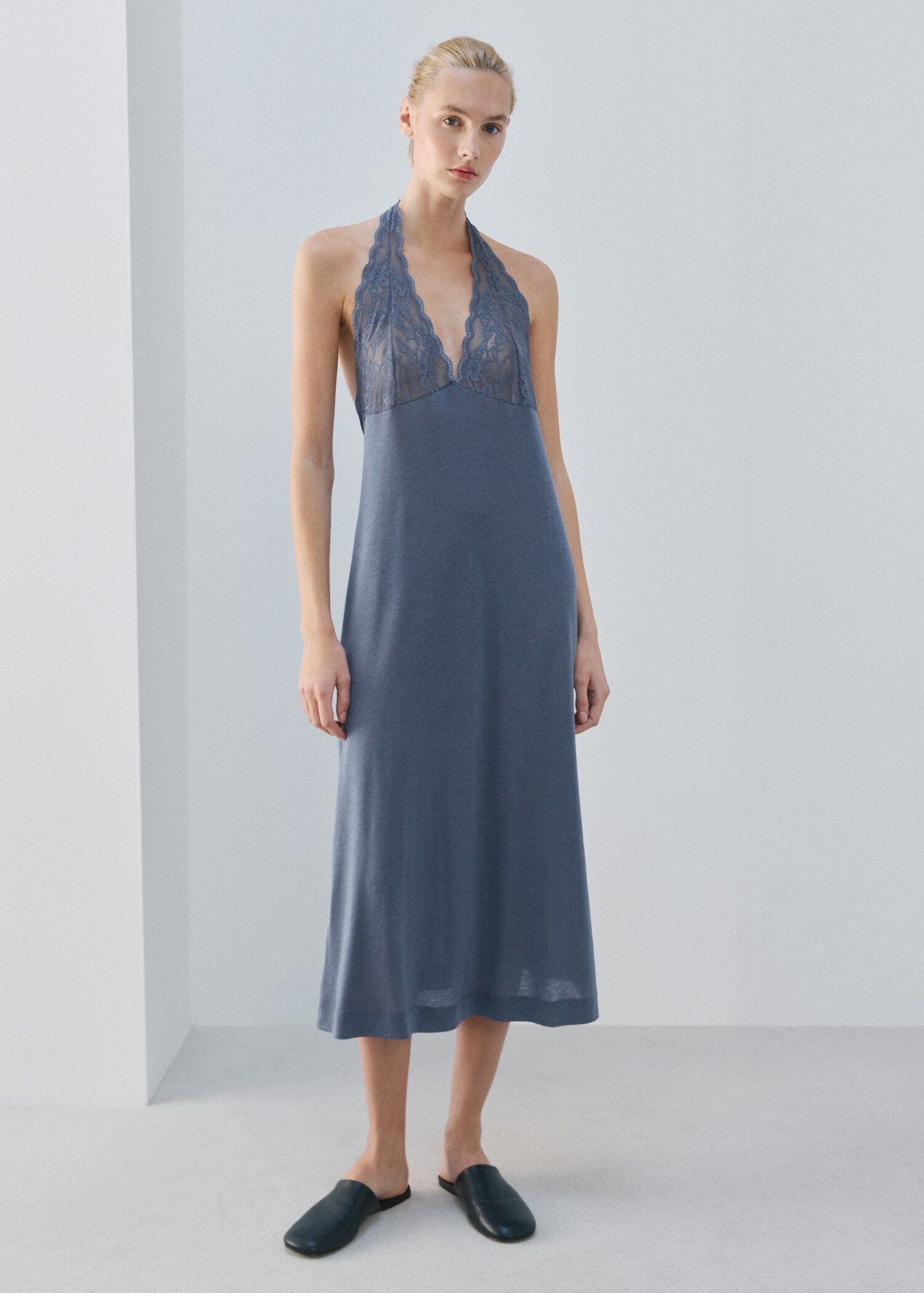 Lace nightdress with back scoop neckline - General plane