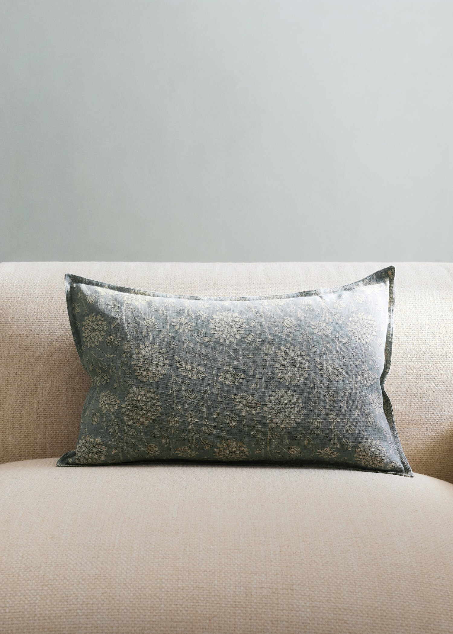 Floral double-stitched linen cotton cushion cover 40x60 cm - General plane