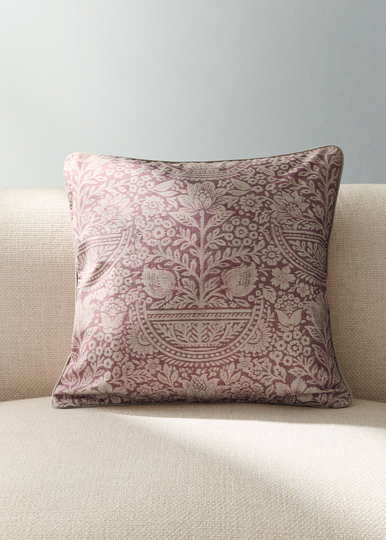 Floral cotton cushion cover 50x50cm - General plane
