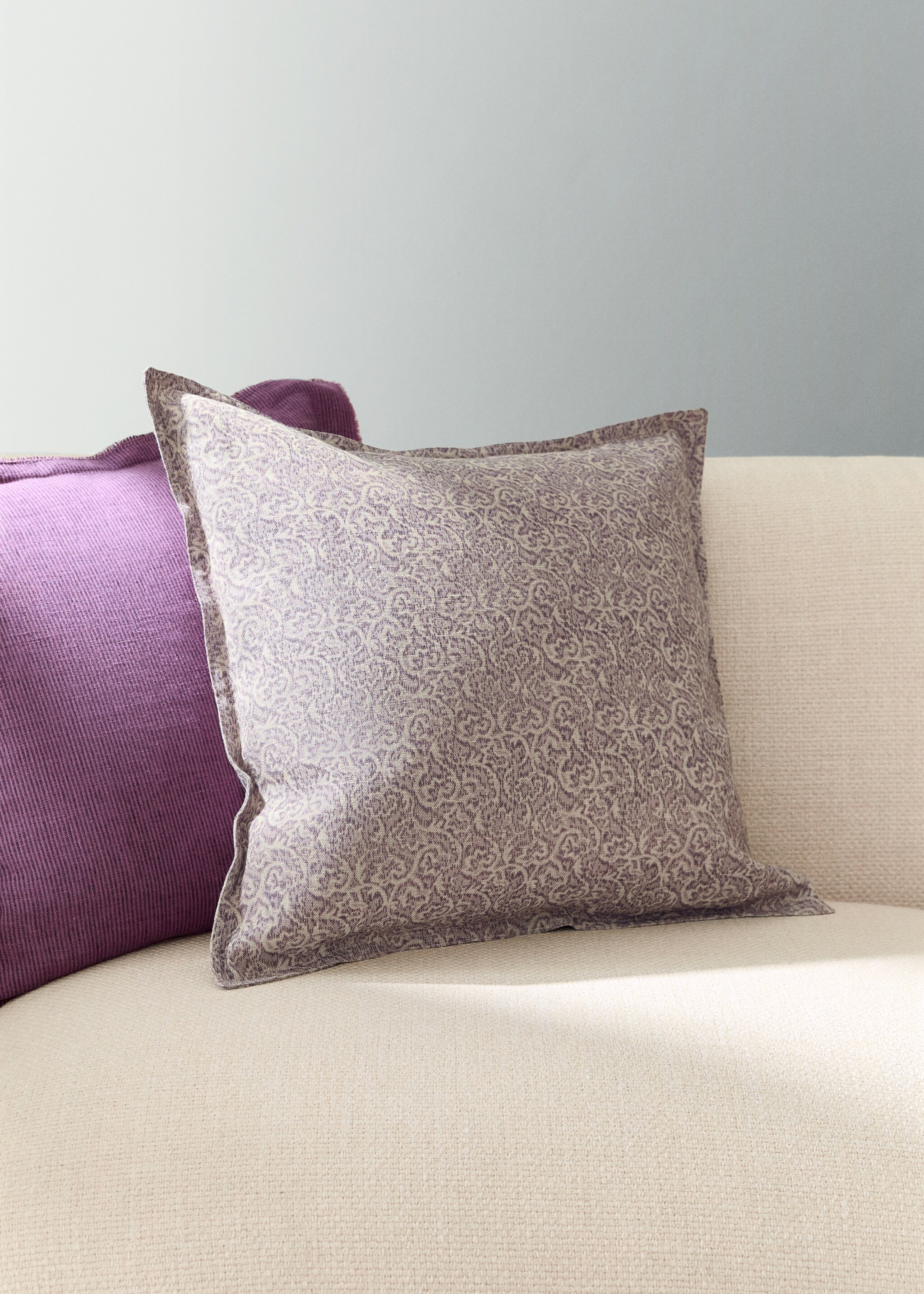 Linen cotton cushion cover with double topstitching 50x50 cm - General plane, Purple. Ref: 27003375-00.