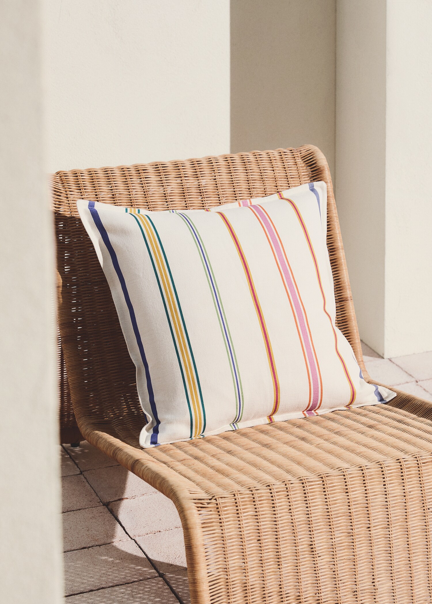 Multi striped linen cotton cushion cover 50x50 cm - General plane