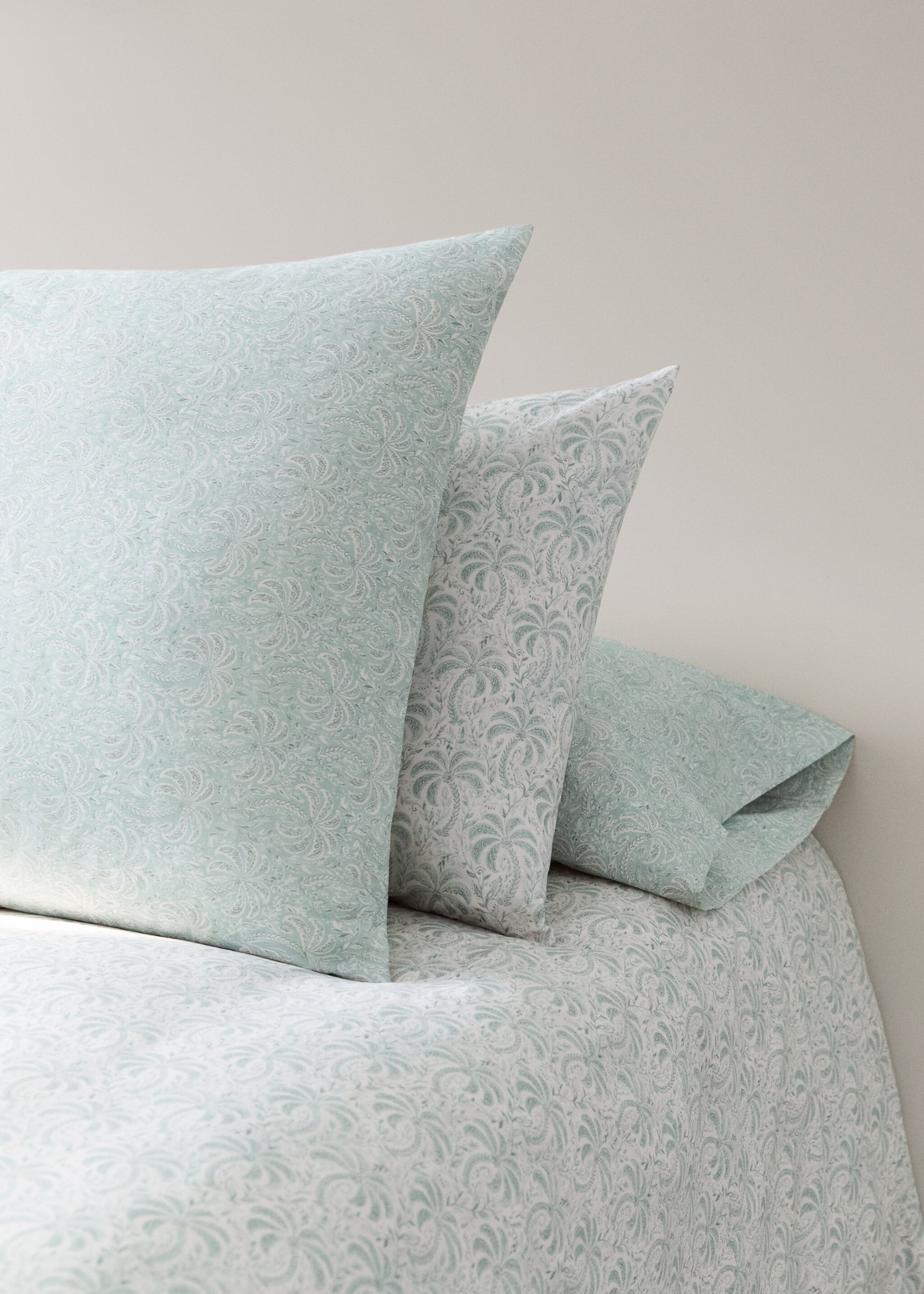 Cotton percale palm tree pillow cover 60x60 cm - General plane, Pastel Green. Ref: 27004078-00.