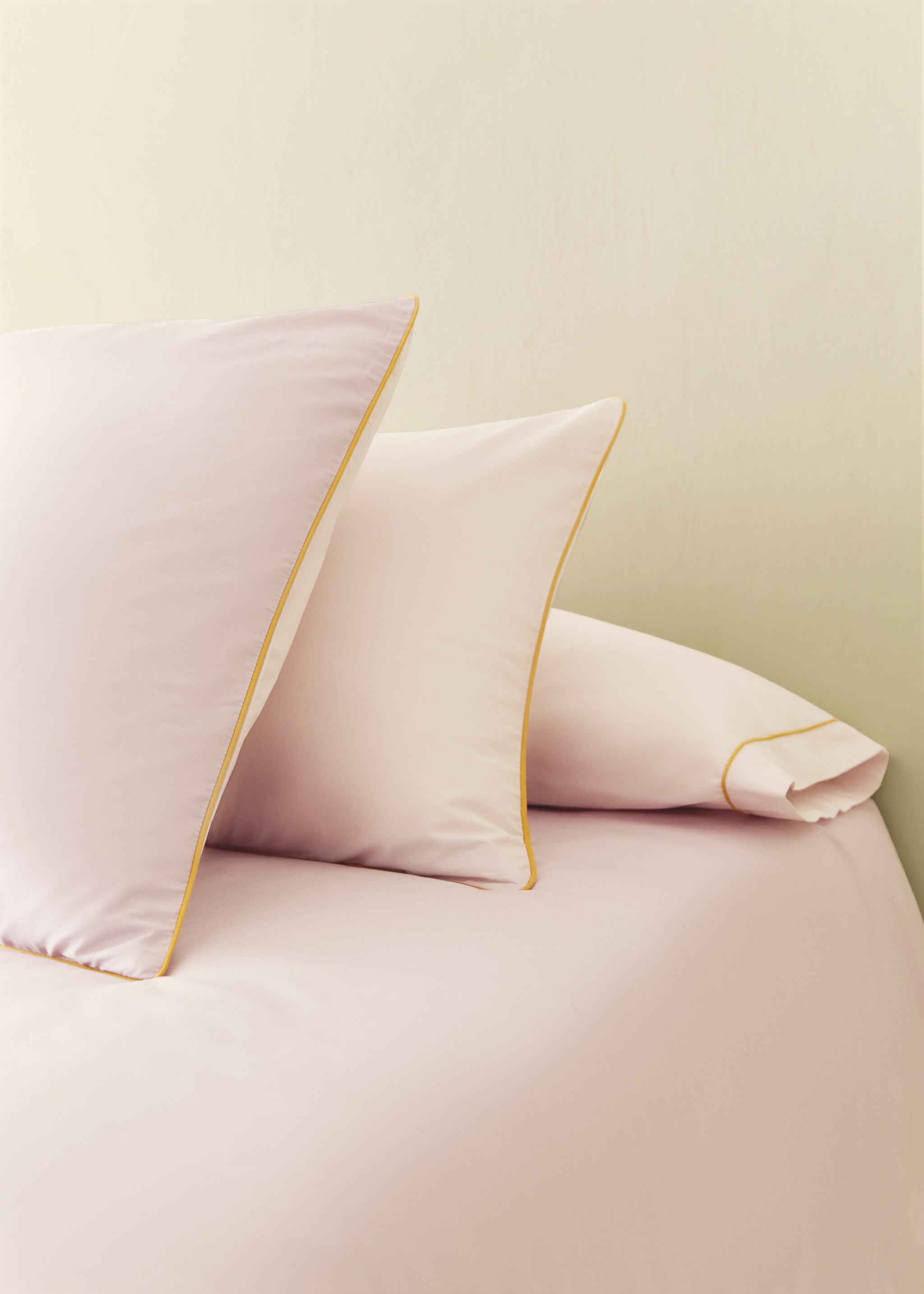 Reversible percale cotton pillowcase with contrasting piping 60x60 cm - General plane, Light/Pastel Purple. Ref: 27004086-00.